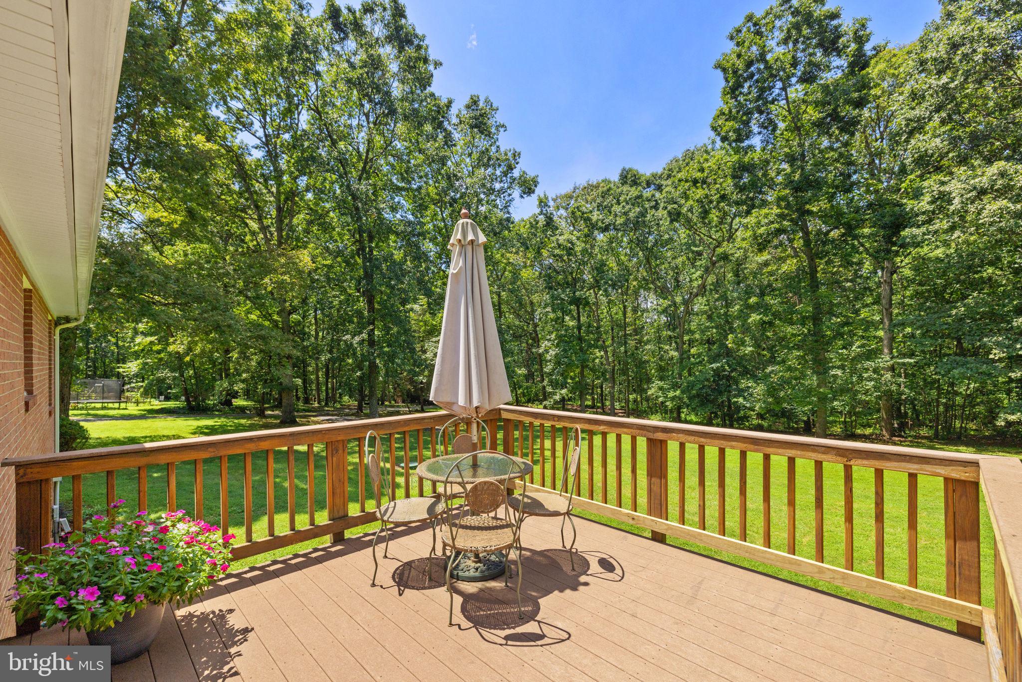 TWIN OAKS - Residential