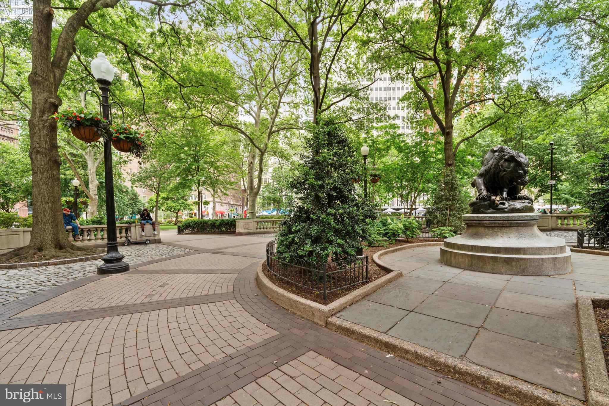 RITTENHOUSE SQUARE - Residential