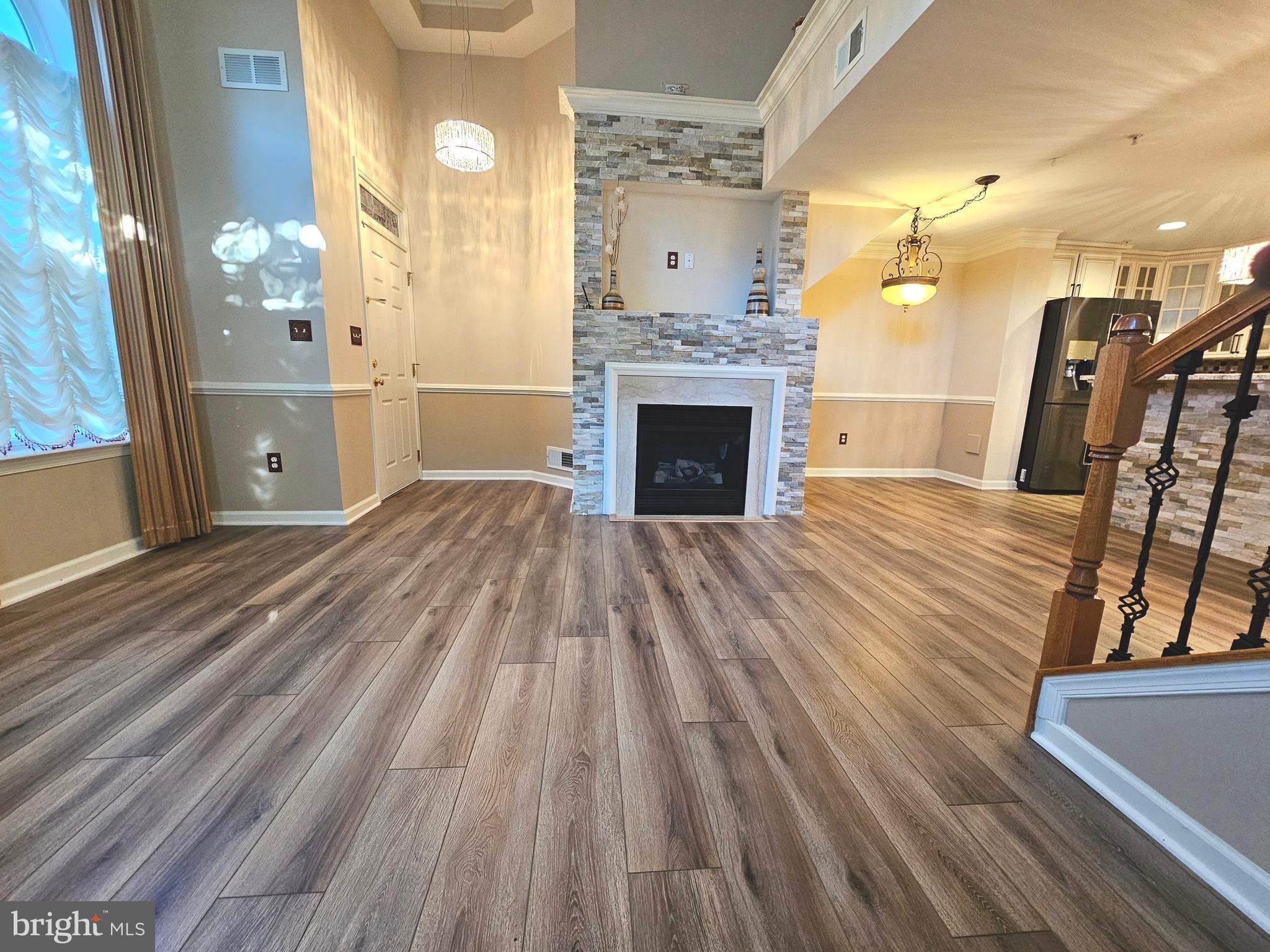 CENTREVILLE CROSSING - Residential Lease