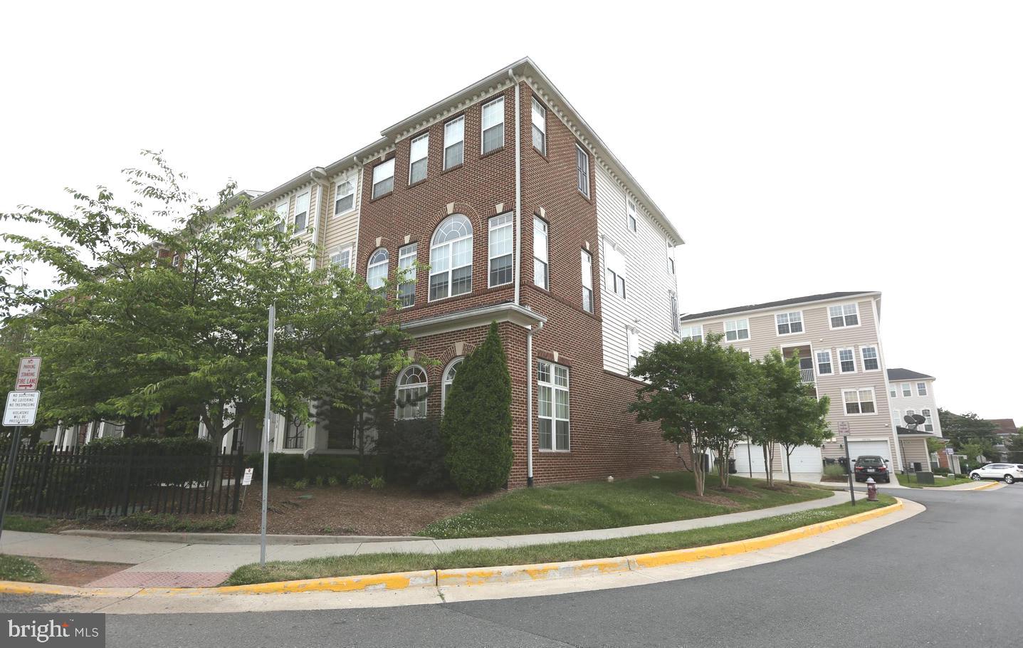 CENTREVILLE CROSSING - Residential Lease