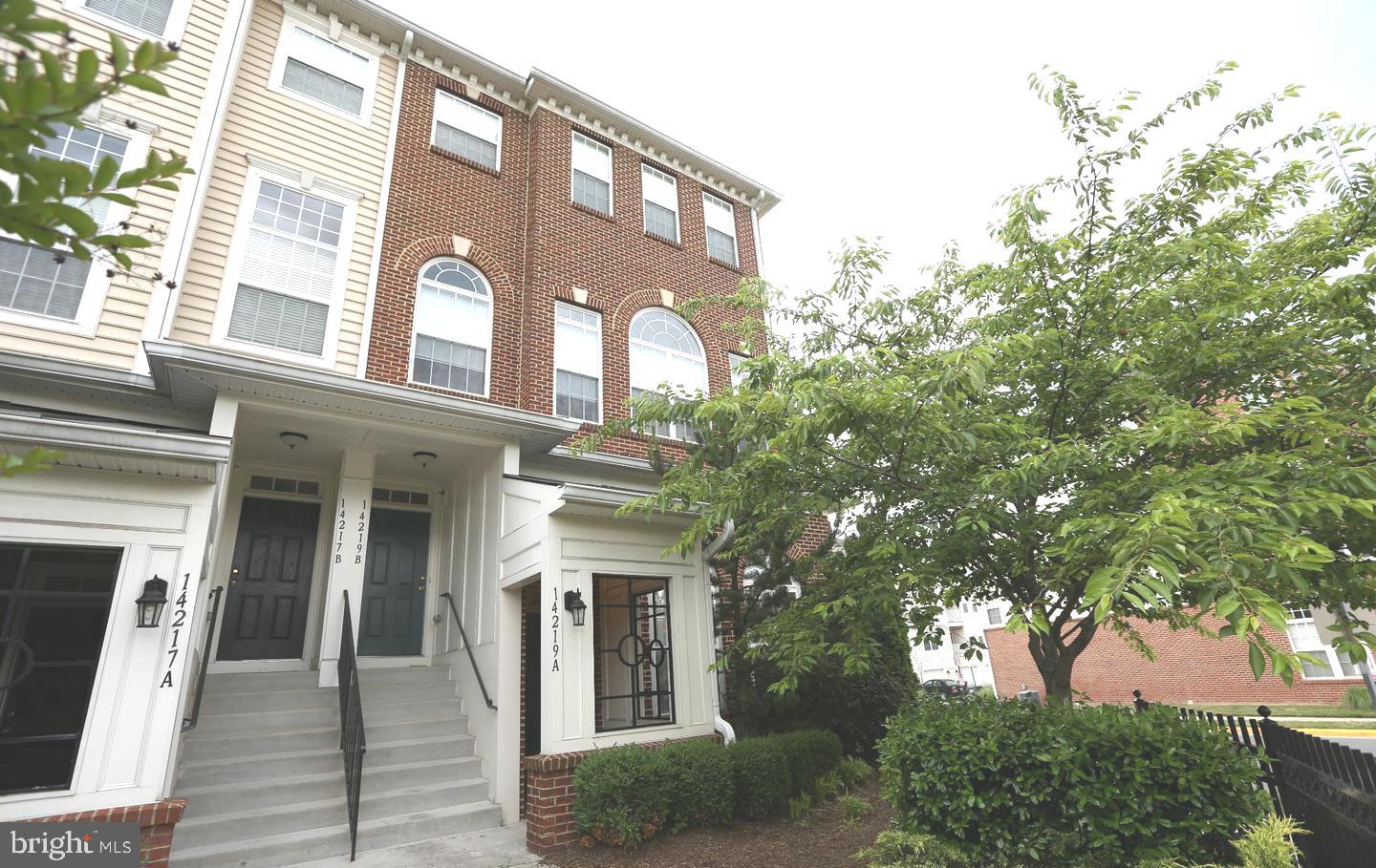 CENTREVILLE CROSSING - Residential Lease