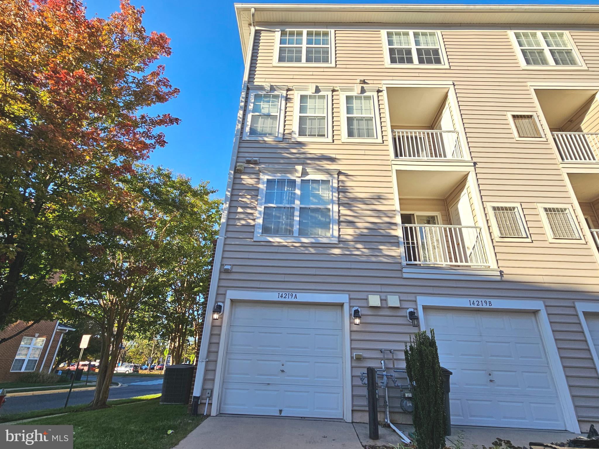 CENTREVILLE CROSSING - Residential Lease