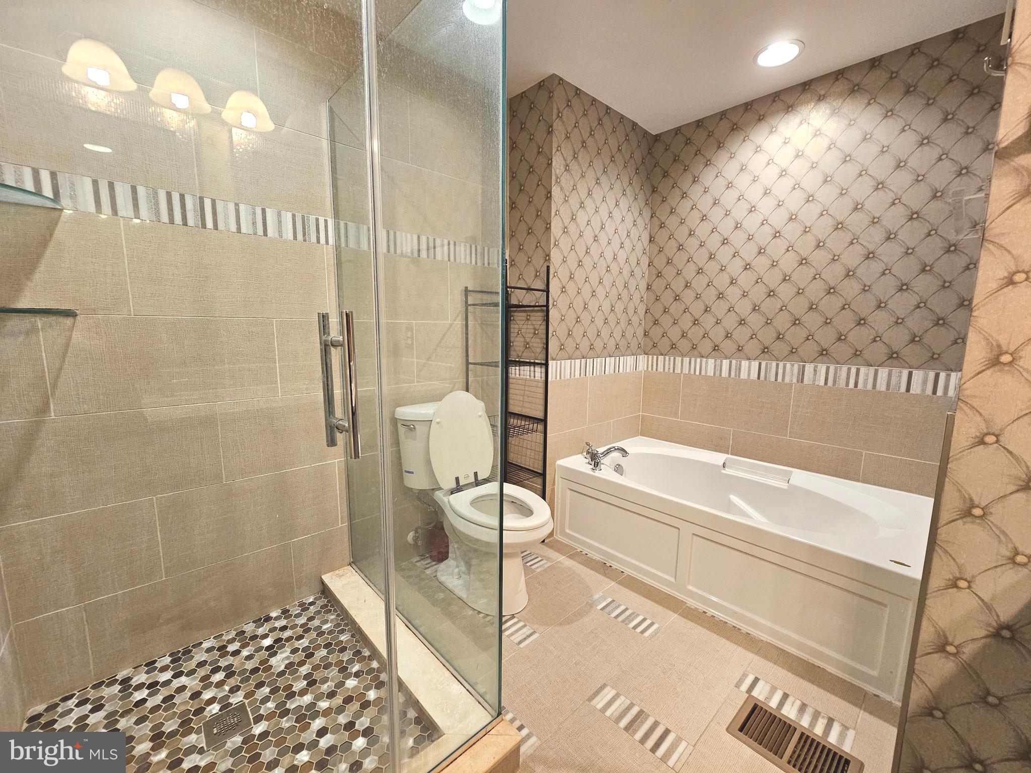 CENTREVILLE CROSSING - Residential Lease