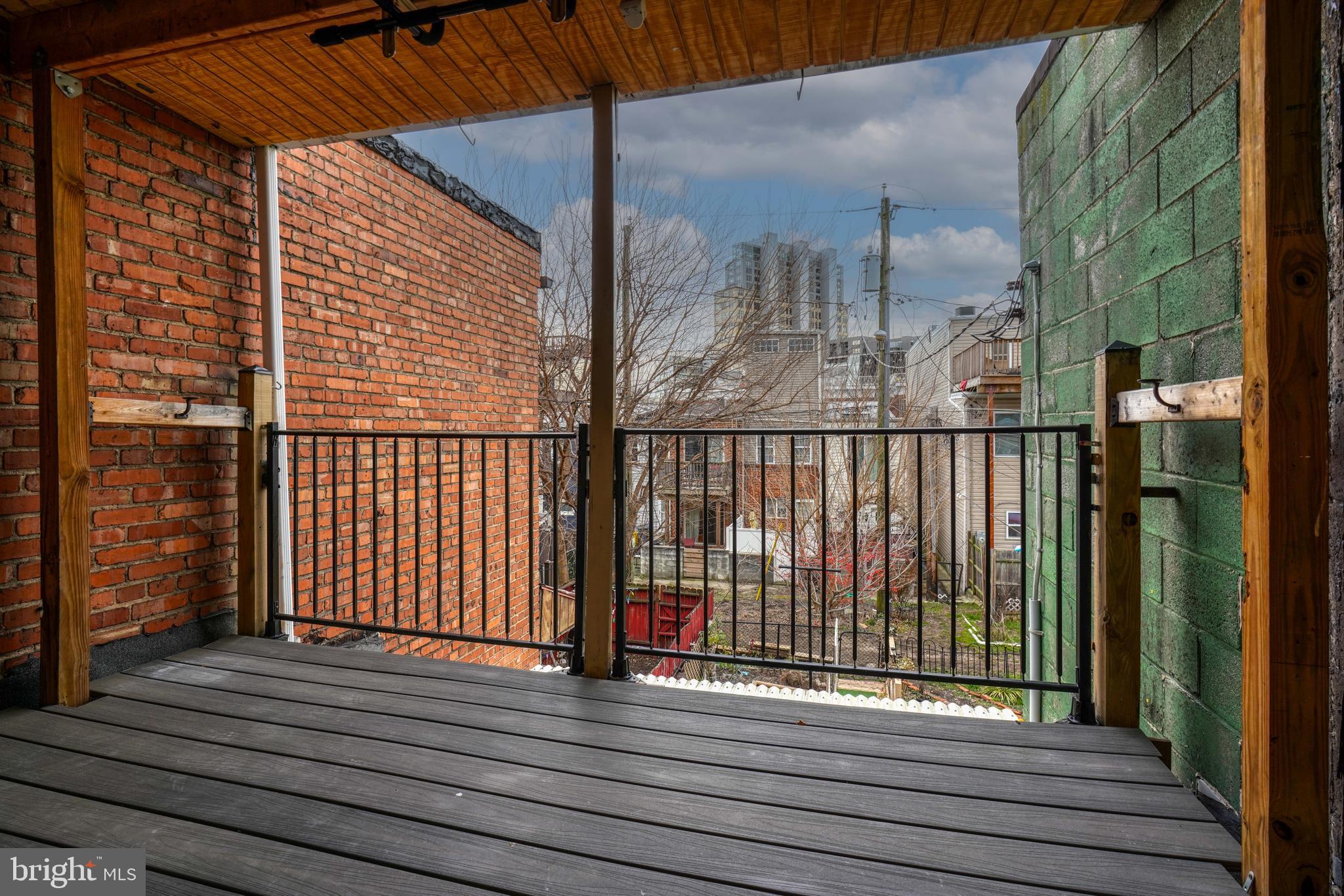 LOCUST POINT - Residential Lease