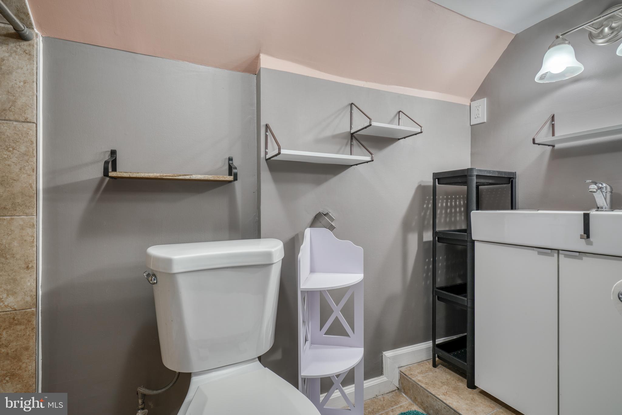 LOCUST POINT - Residential Lease