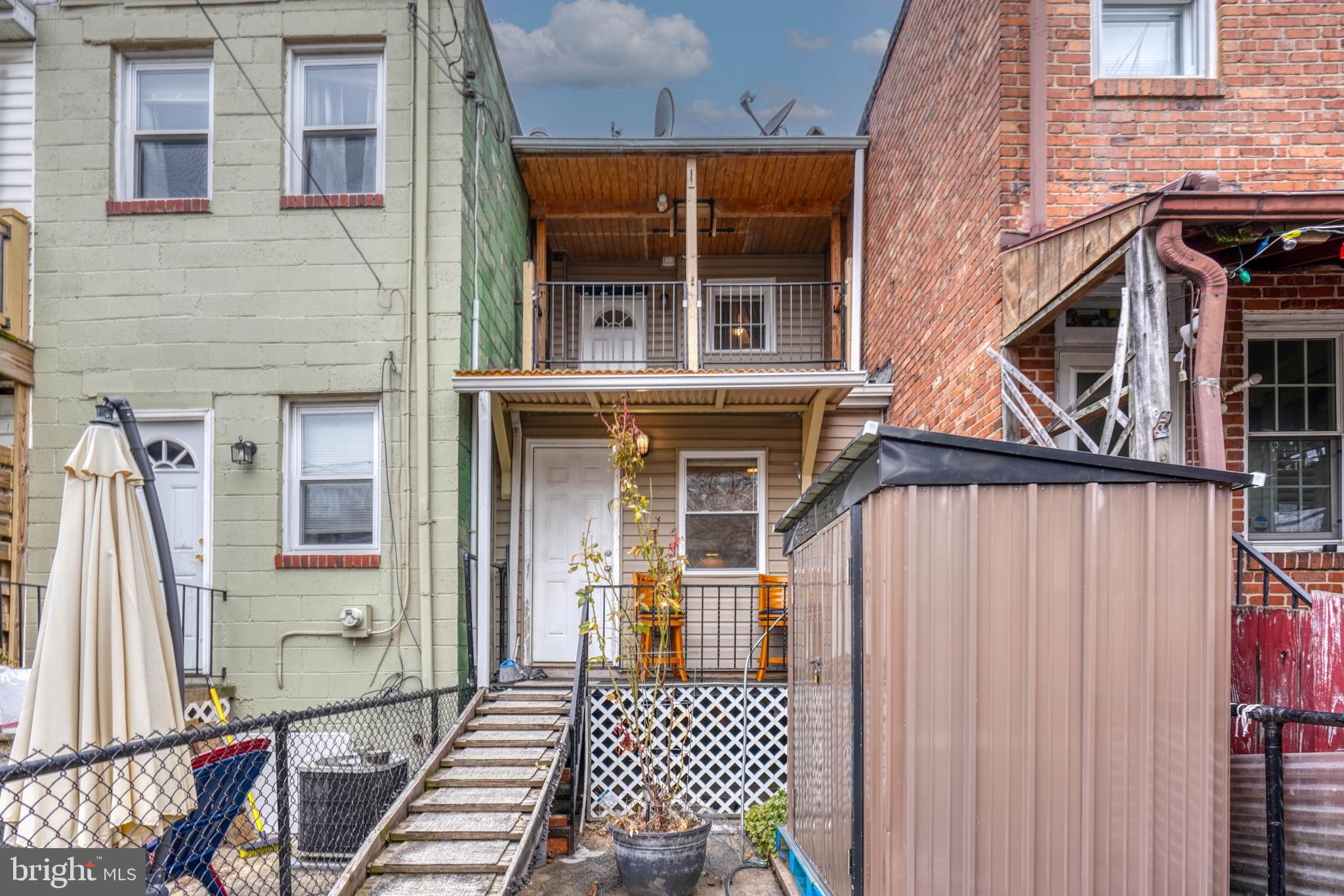 LOCUST POINT - Residential Lease