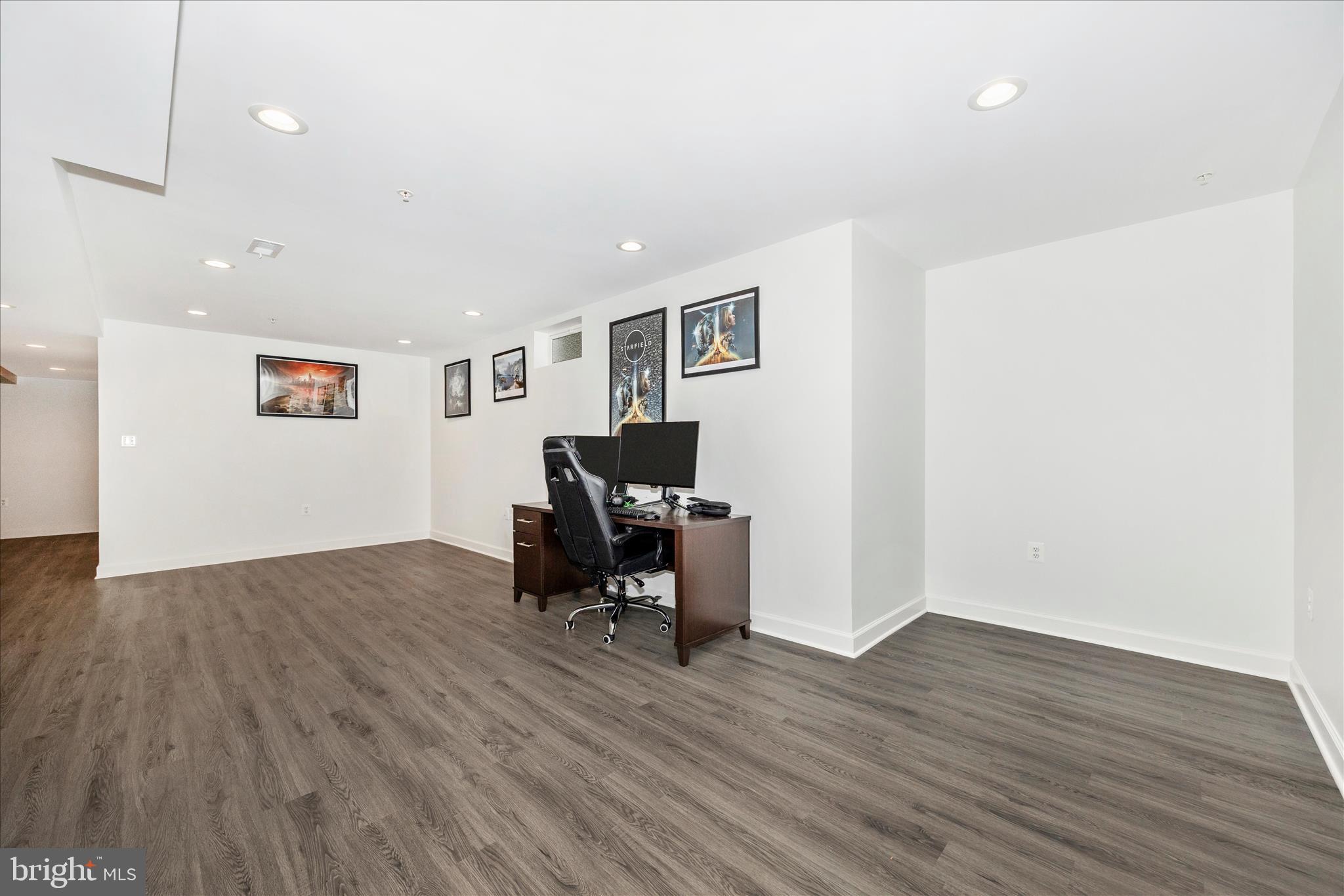 WOODRIDGE AT LAKE LINGANORE - Residential