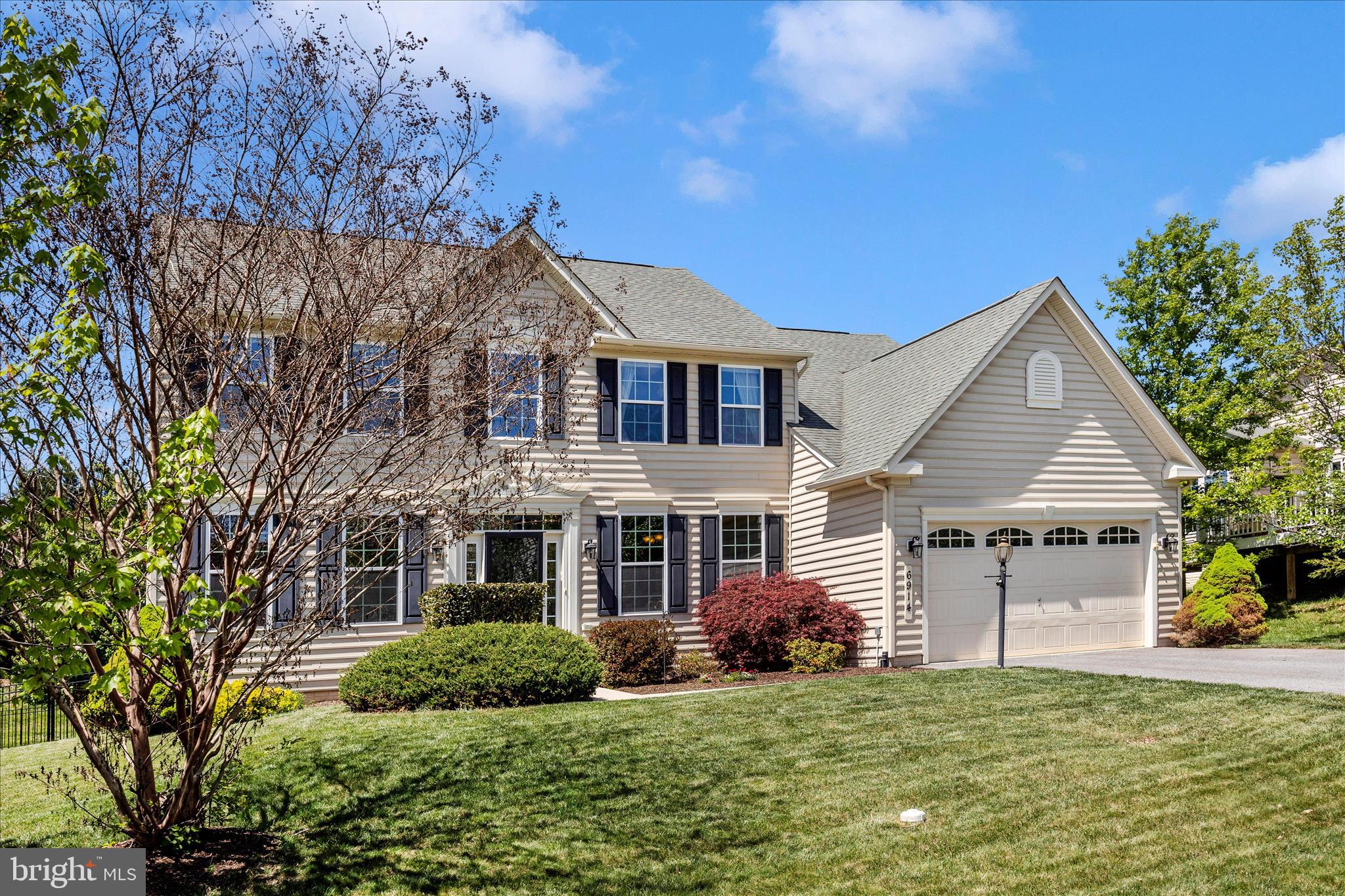 WOODRIDGE AT LAKE LINGANORE - Residential