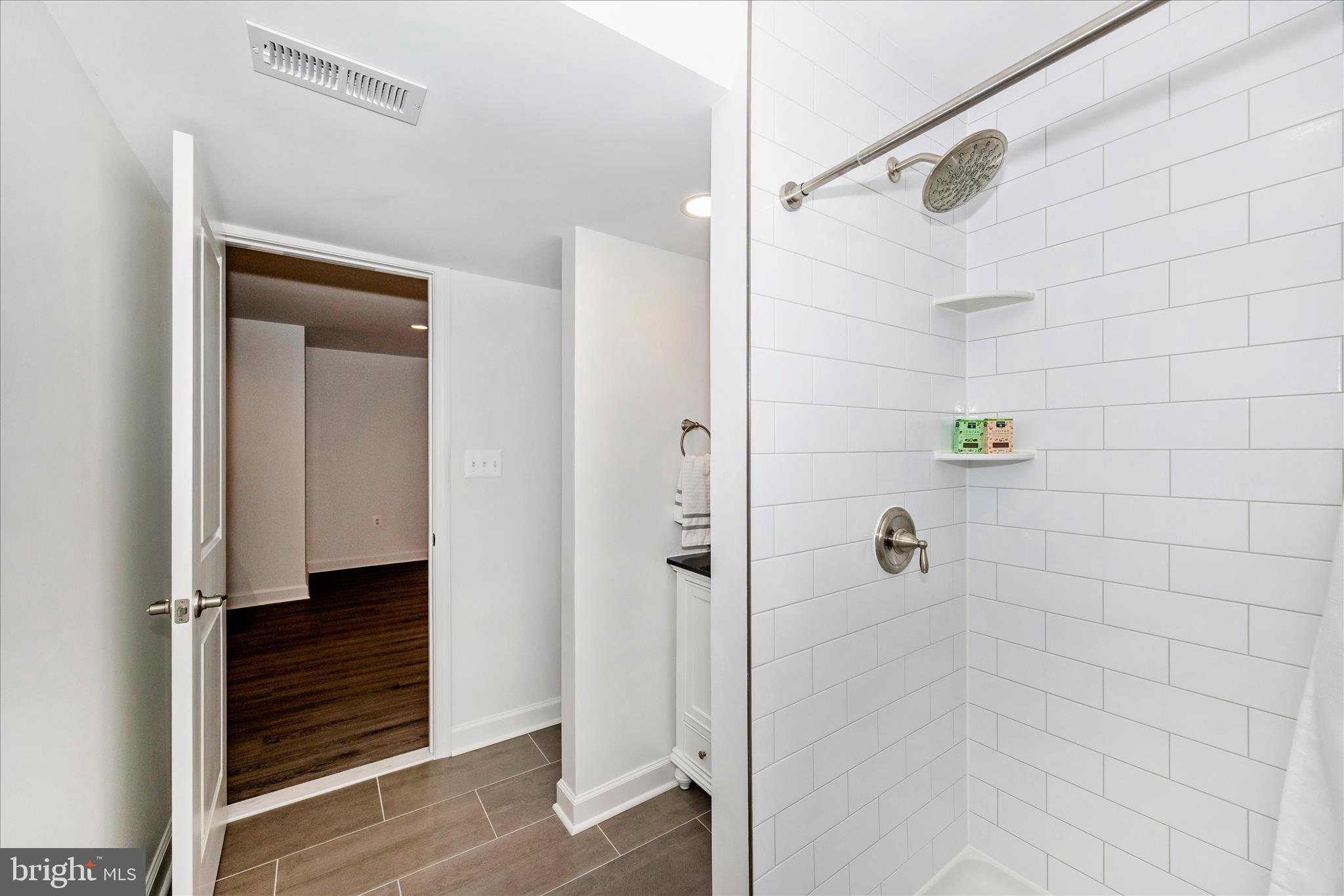 WOODRIDGE AT LAKE LINGANORE - Residential