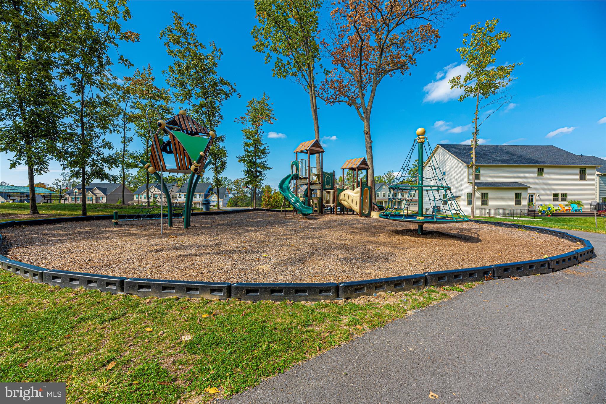 WOODRIDGE AT LAKE LINGANORE - Residential