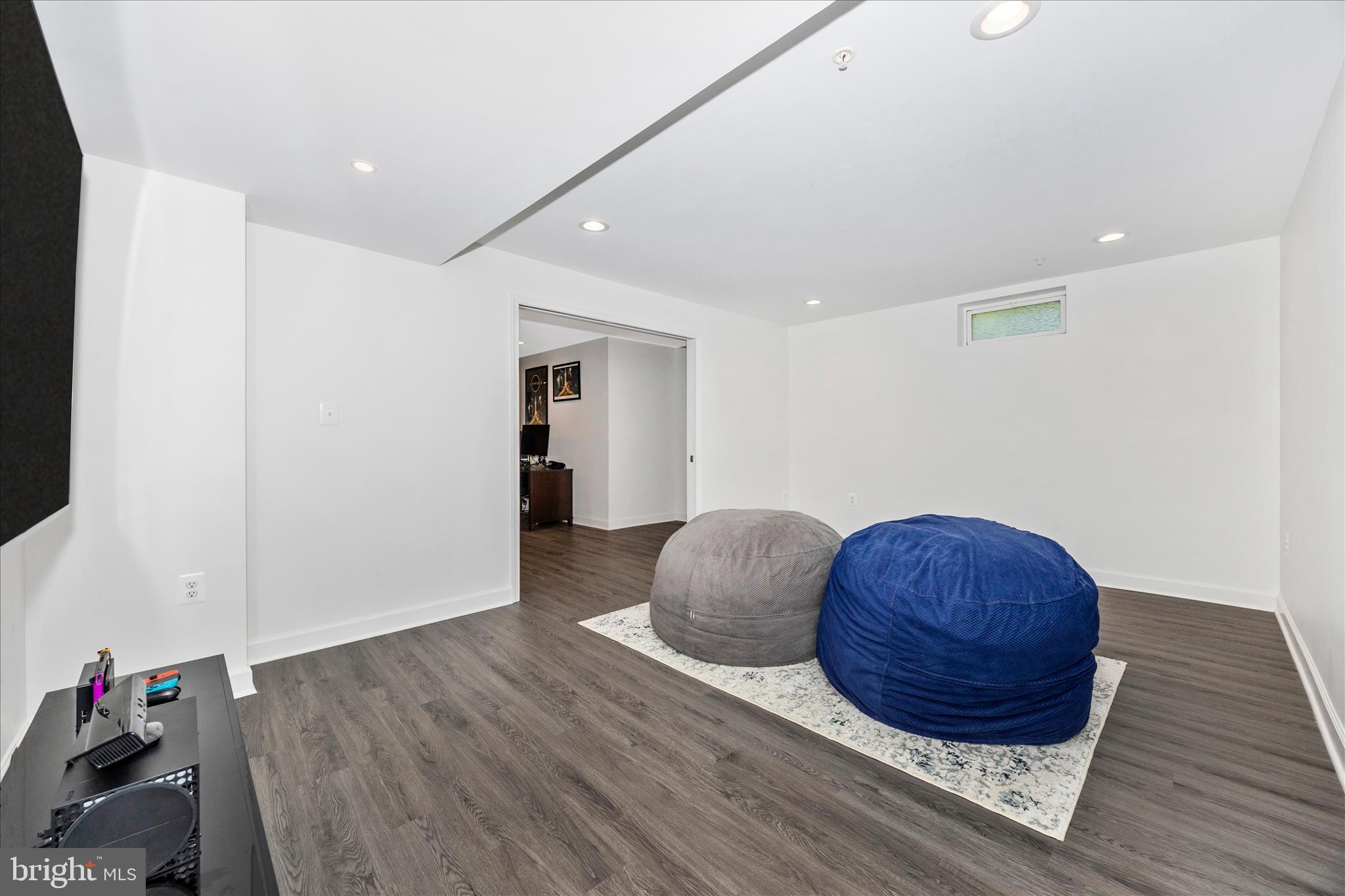 WOODRIDGE AT LAKE LINGANORE - Residential