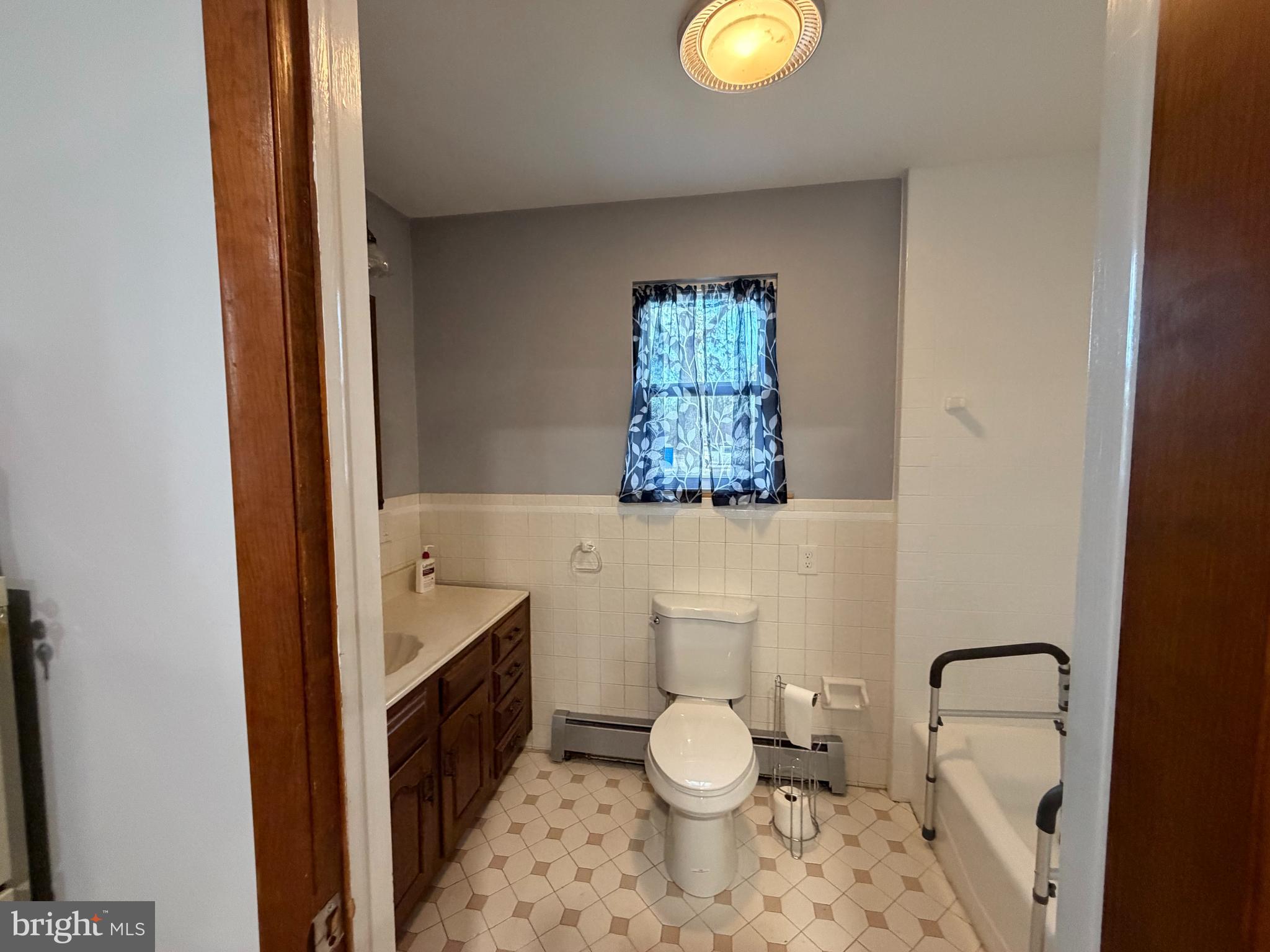 4268 S BLACK HORSE PK OFFICE SPACE