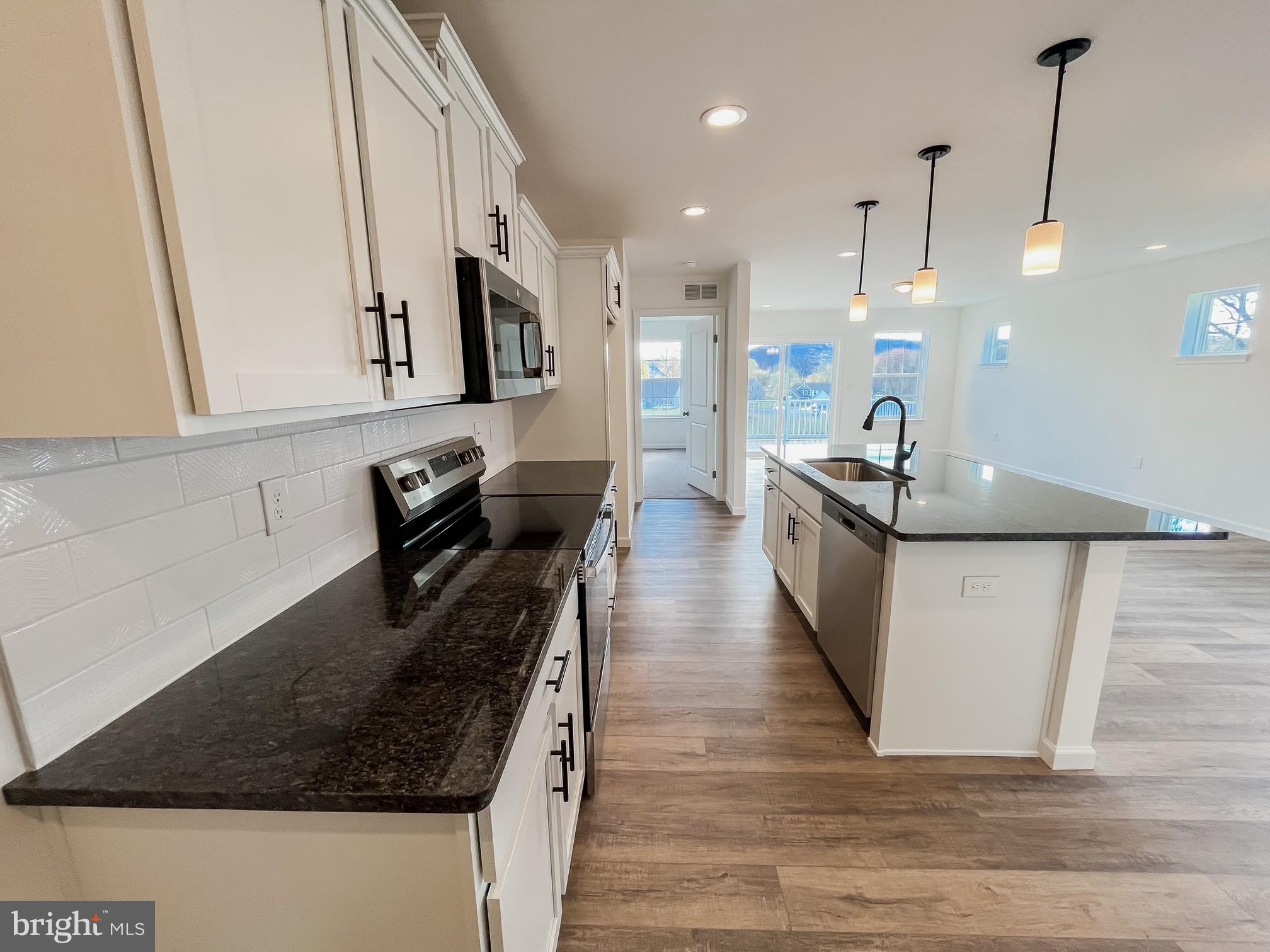 STONE MILL ESTATES - Residential