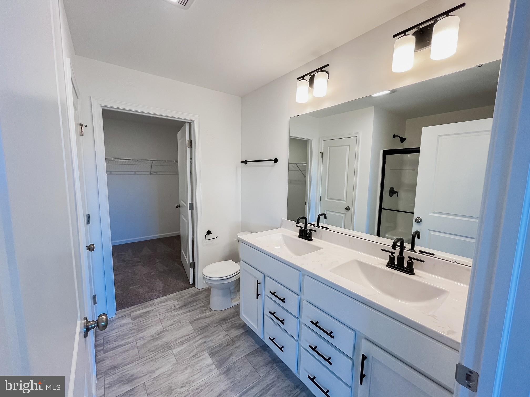 STONE MILL ESTATES - Residential