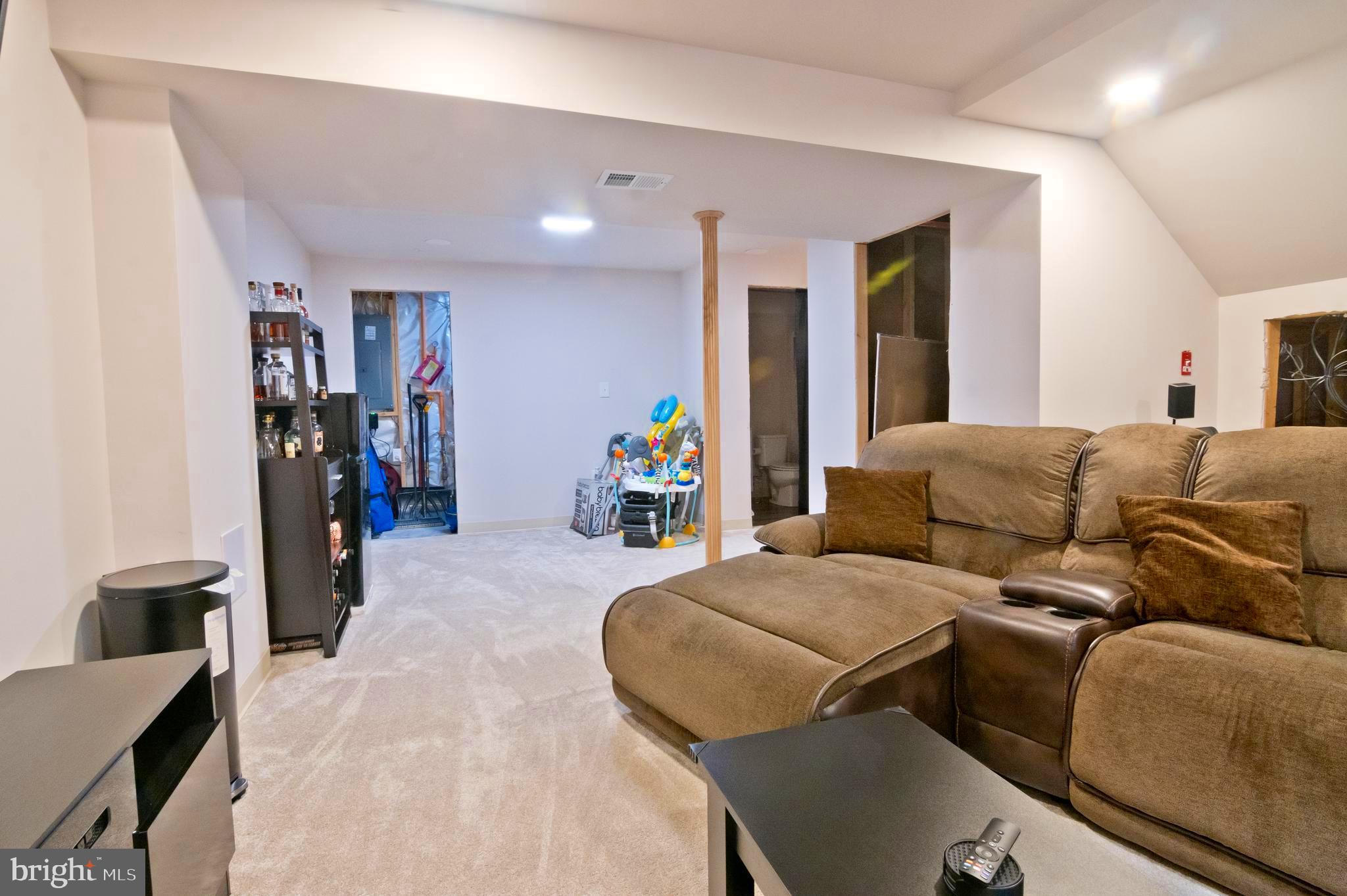 WILLOW GATE - Residential