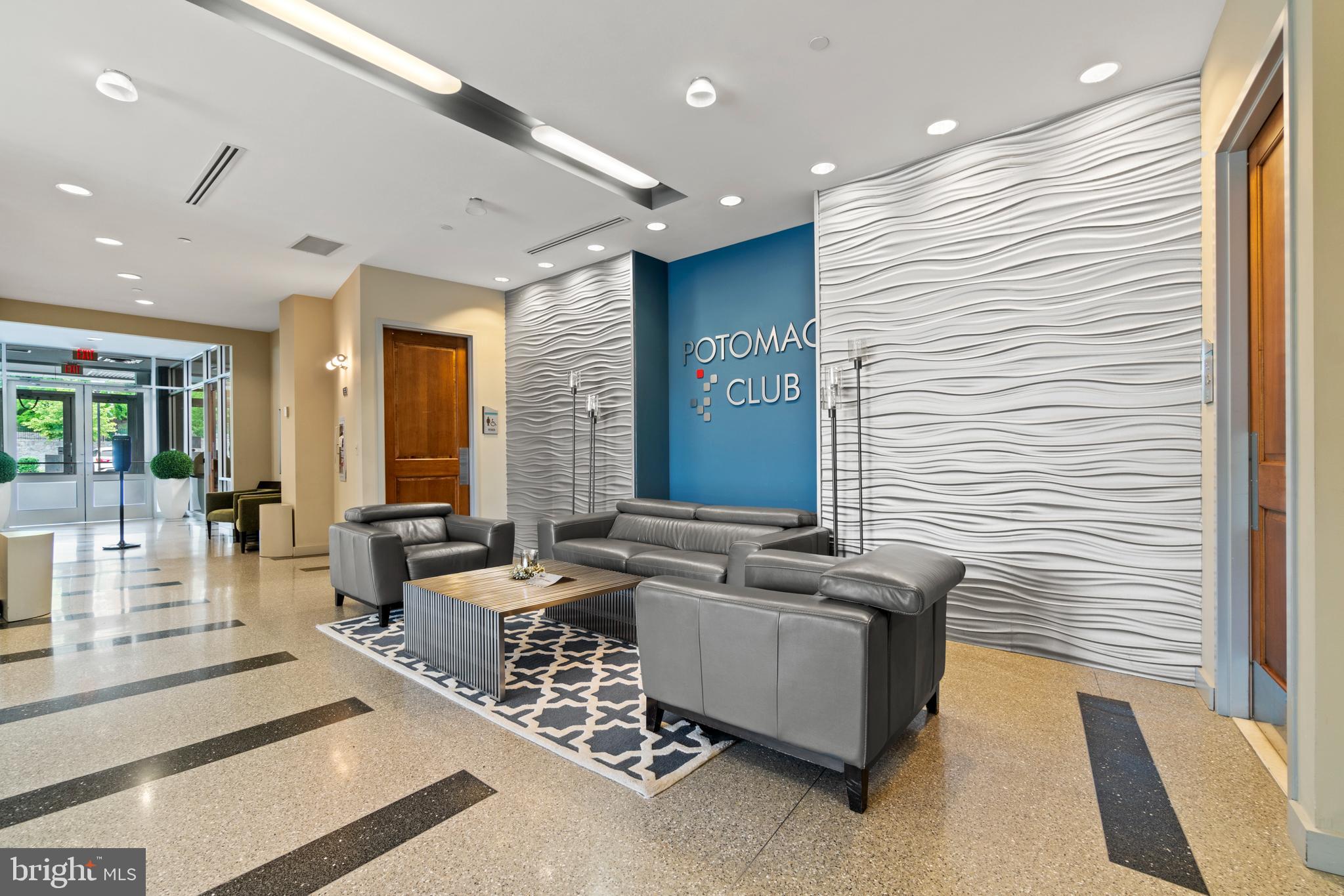 POTOMAC CLUB - Residential