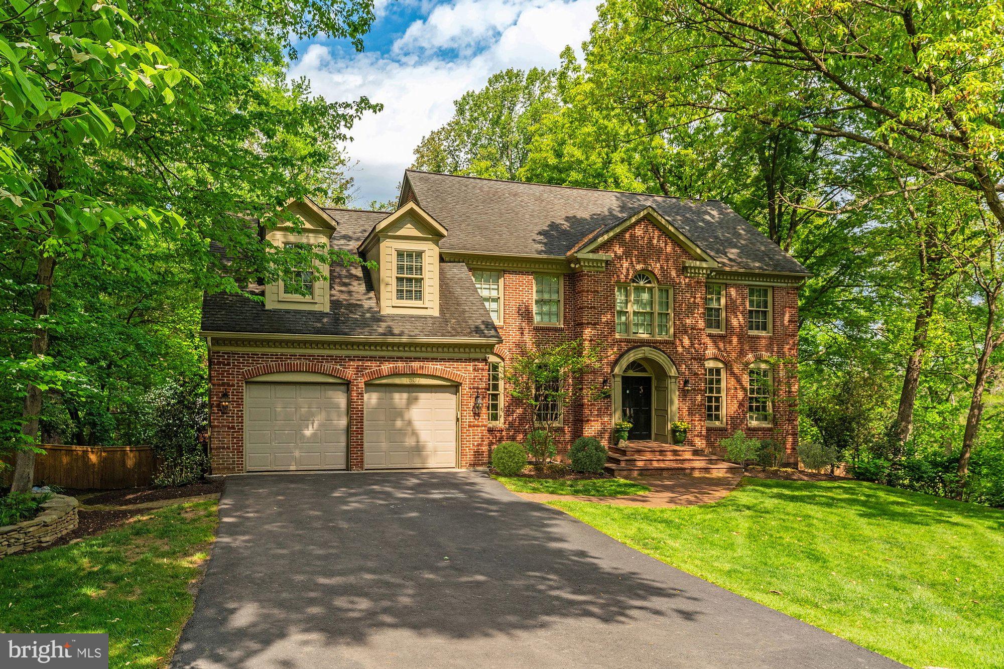 WOLFTRAP MEADOWS - Residential