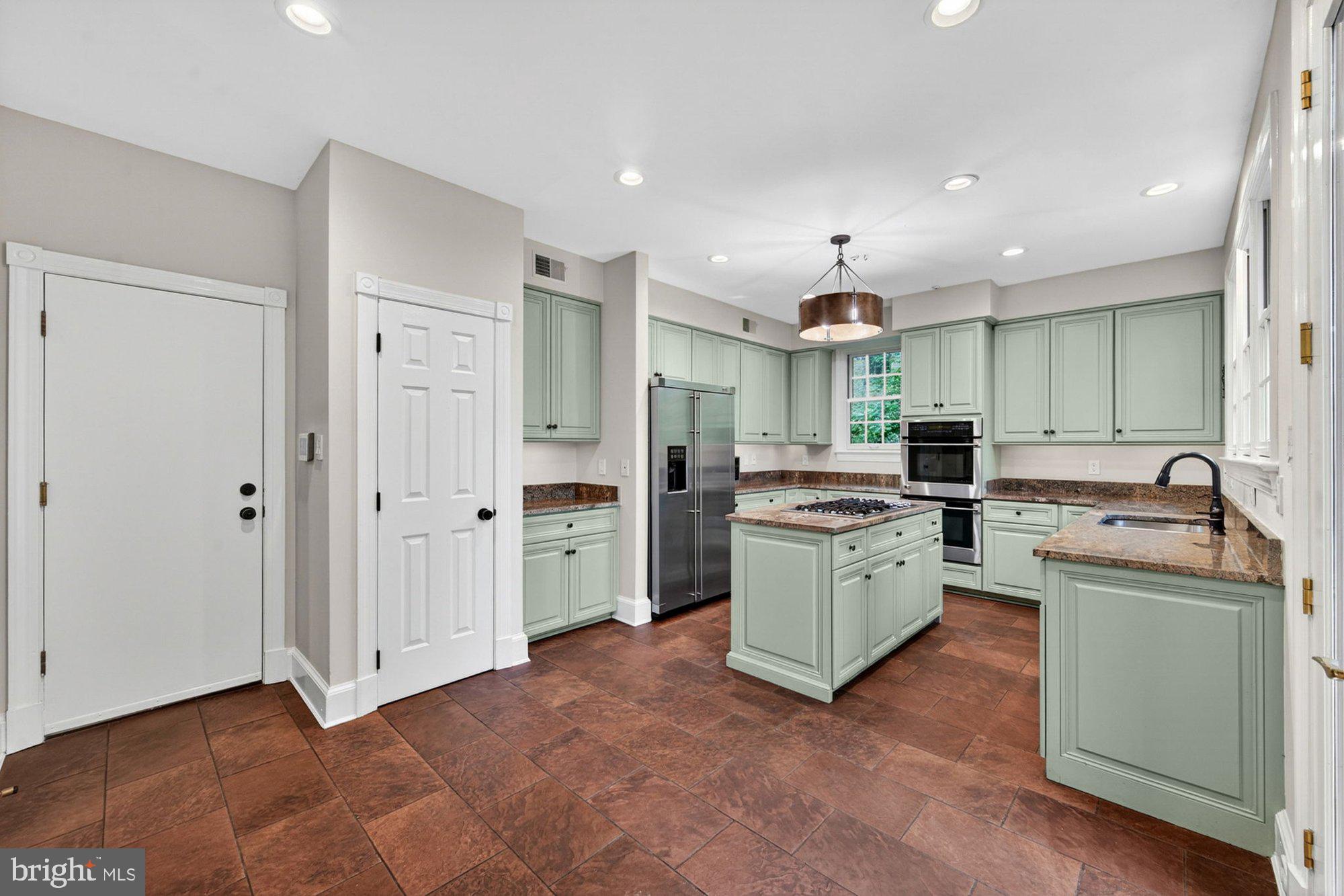 WOLFTRAP MEADOWS - Residential