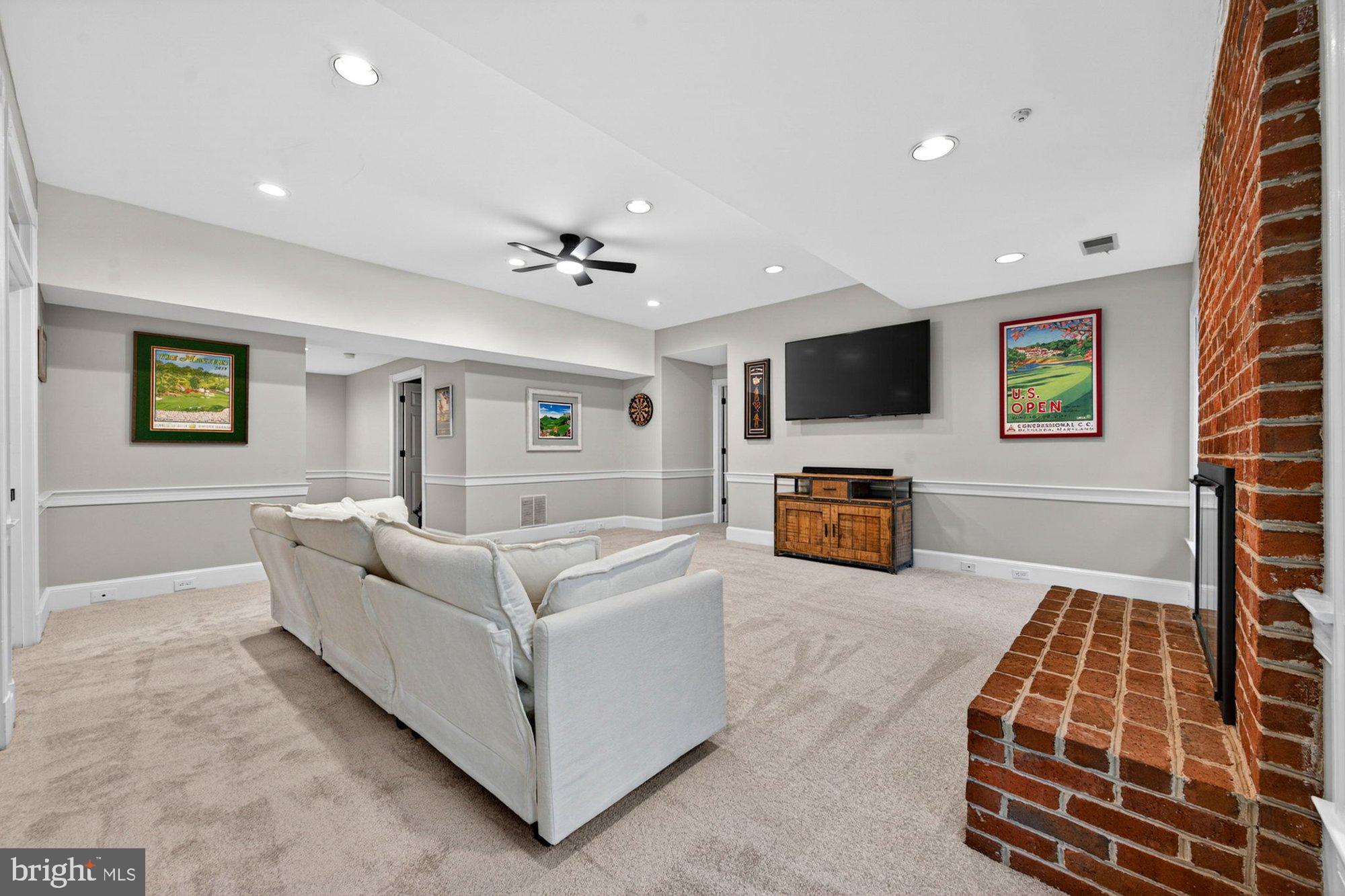 WOLFTRAP MEADOWS - Residential