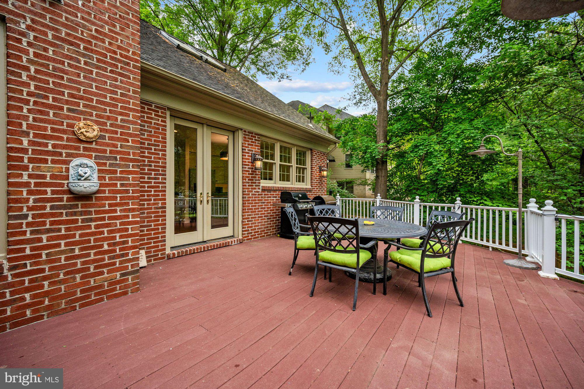 WOLFTRAP MEADOWS - Residential