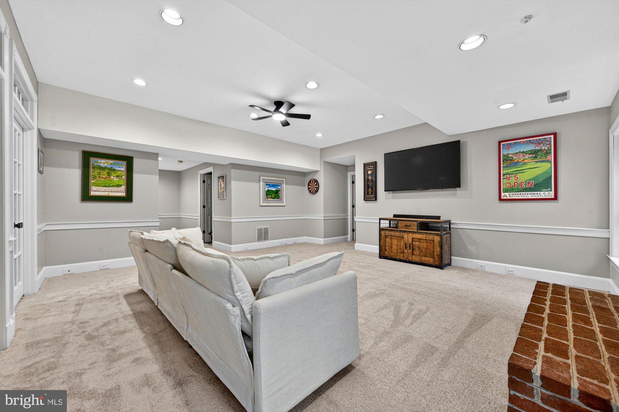 WOLFTRAP MEADOWS - Residential
