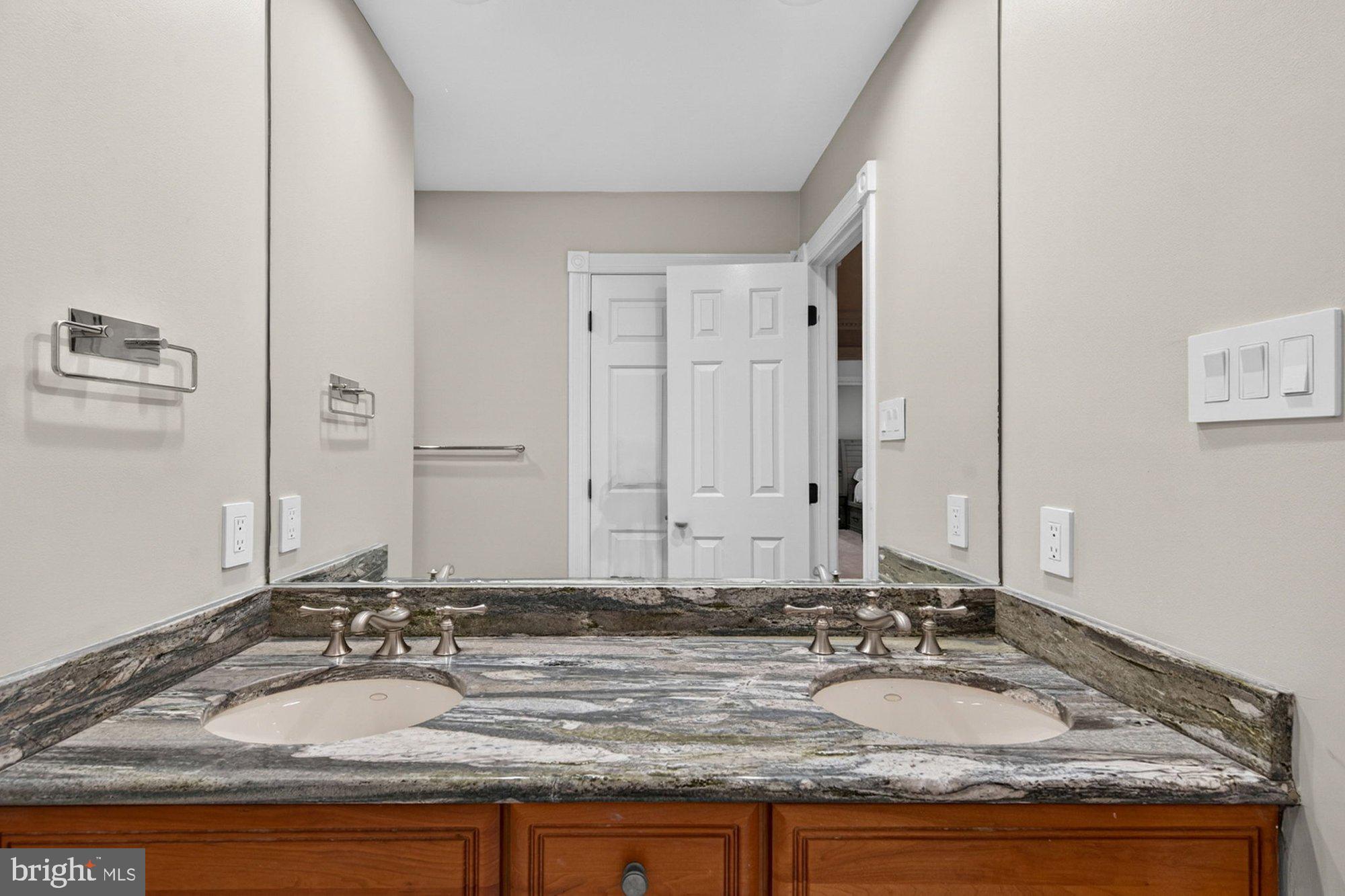 WOLFTRAP MEADOWS - Residential