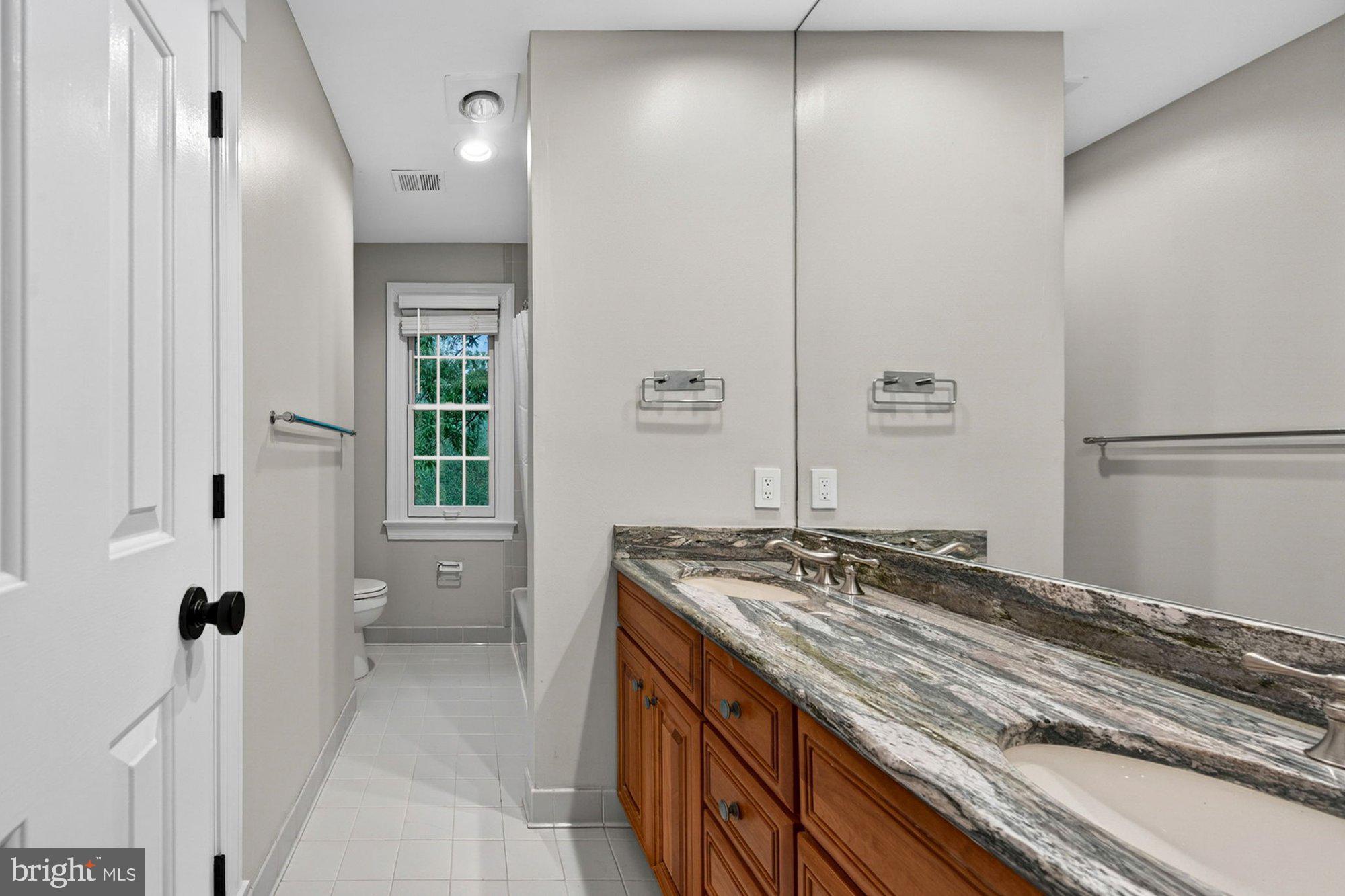 WOLFTRAP MEADOWS - Residential