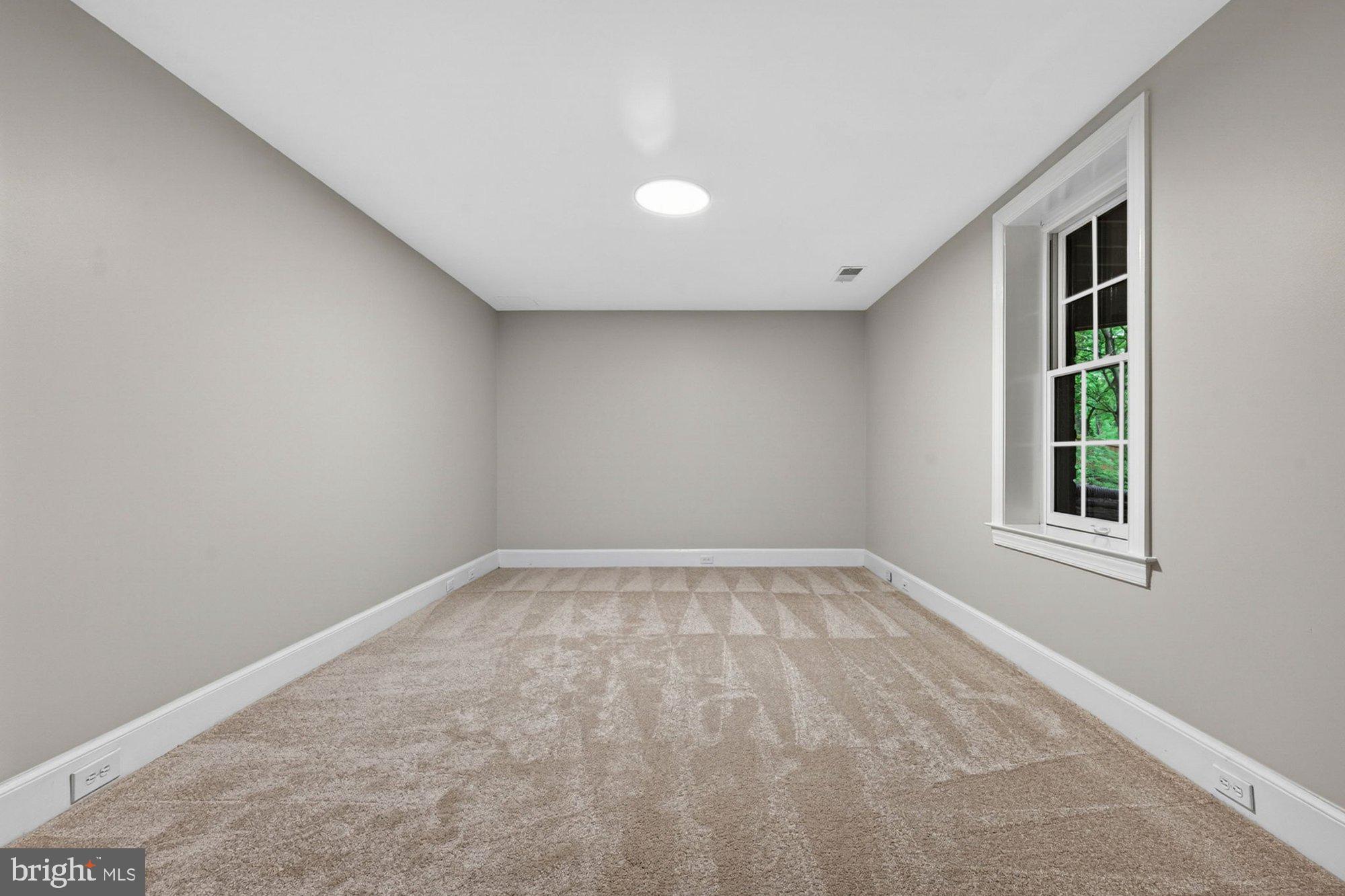 WOLFTRAP MEADOWS - Residential