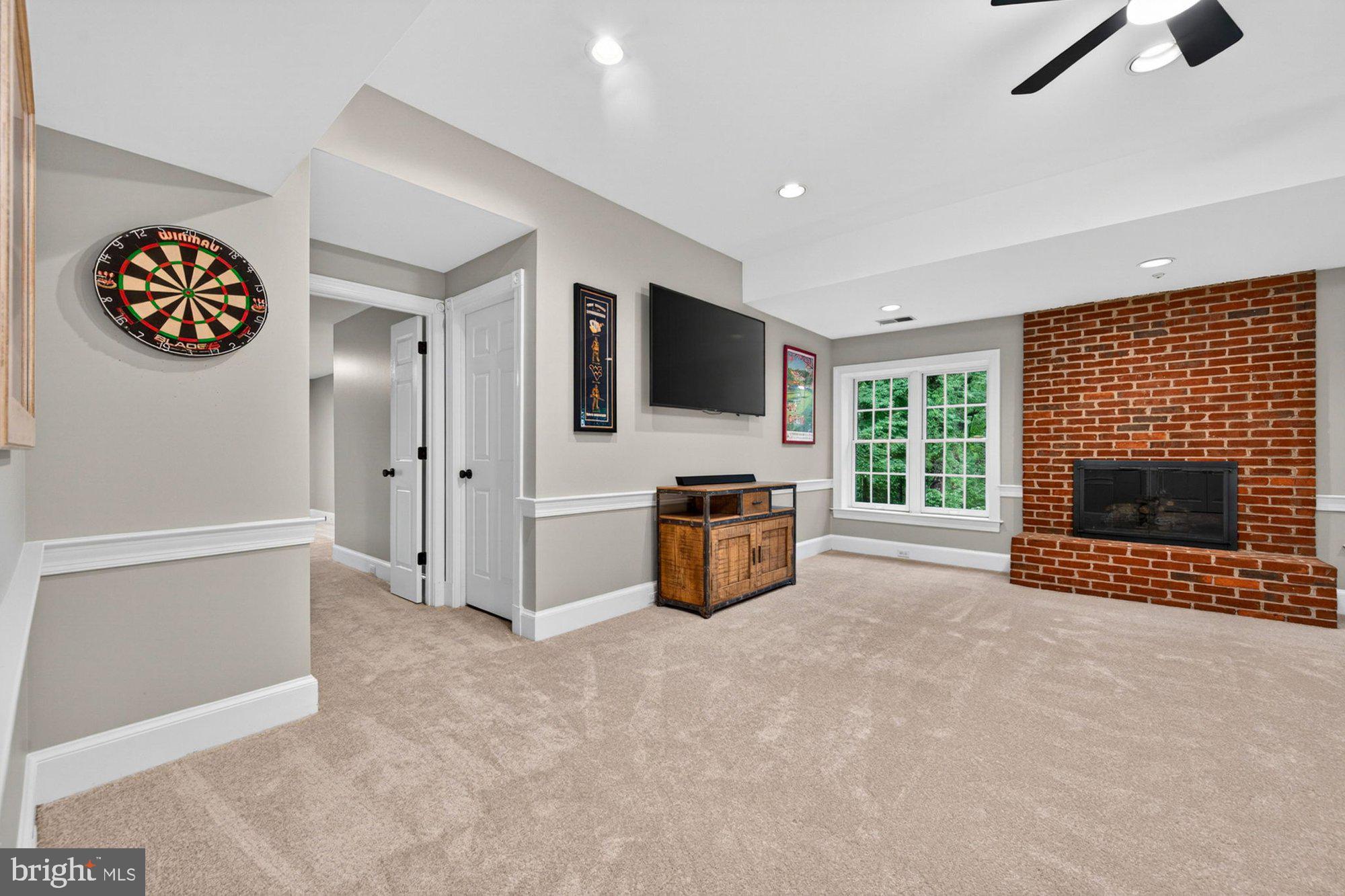 WOLFTRAP MEADOWS - Residential