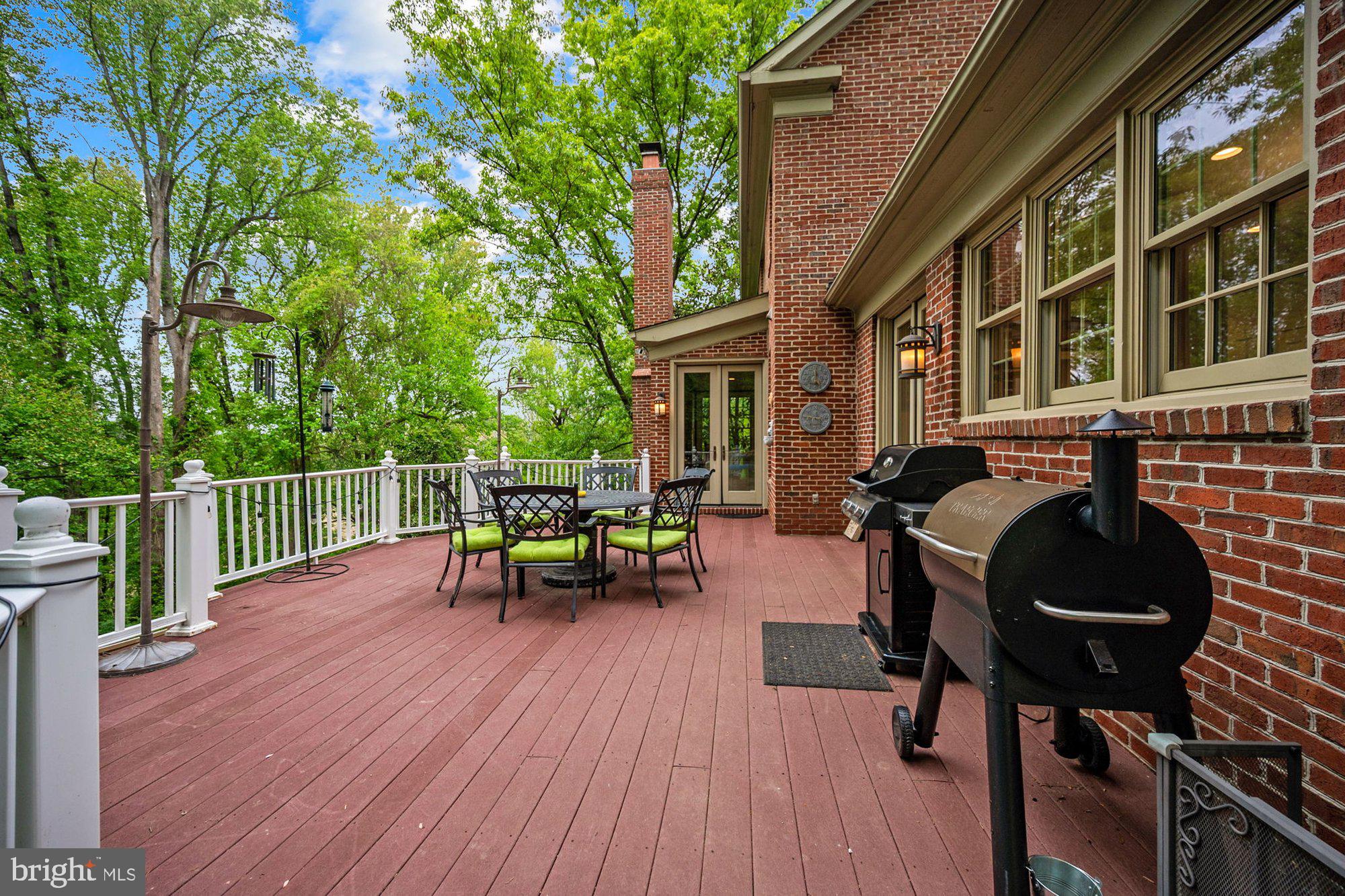 WOLFTRAP MEADOWS - Residential