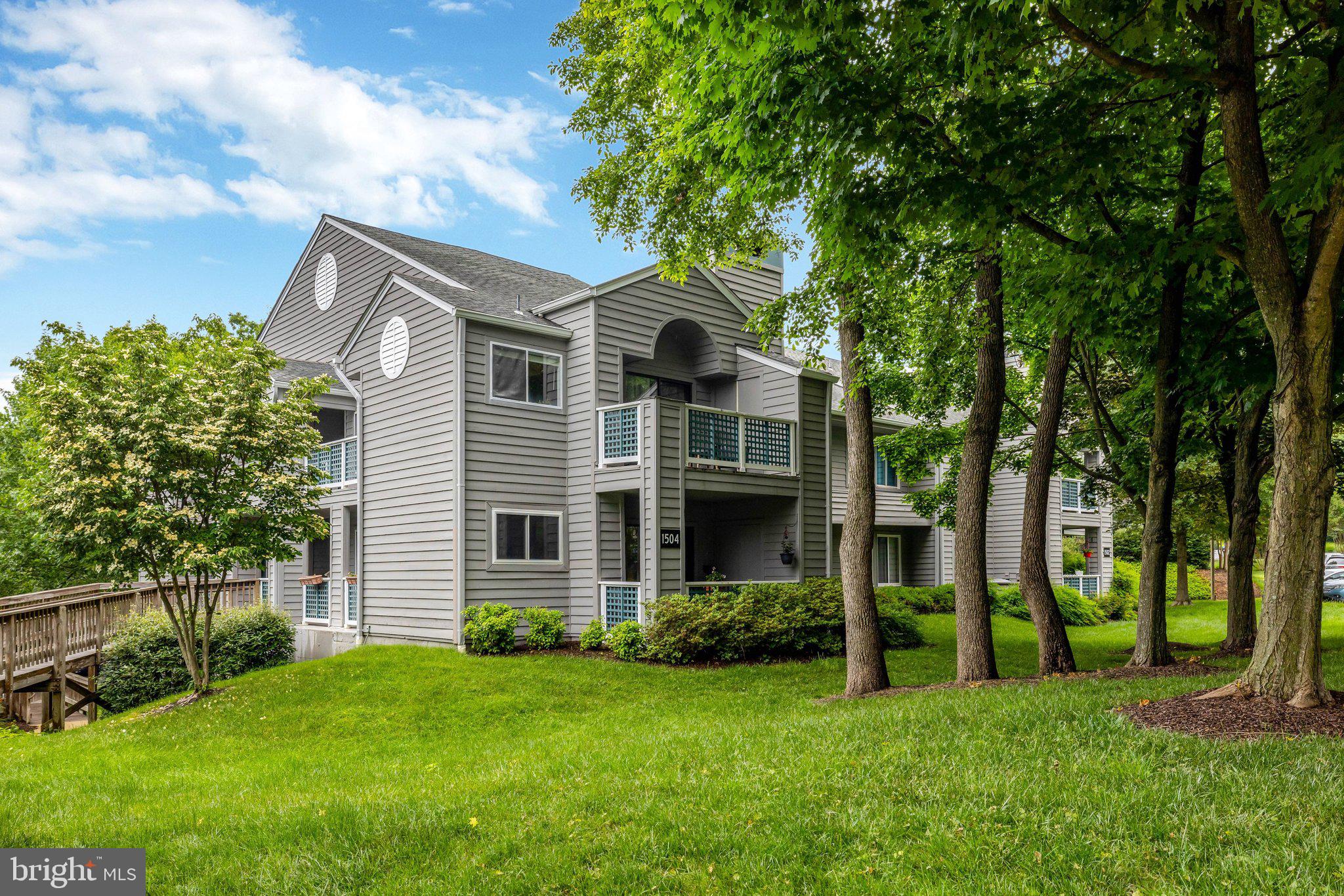 1504 SUMMERCHASE COURT E
