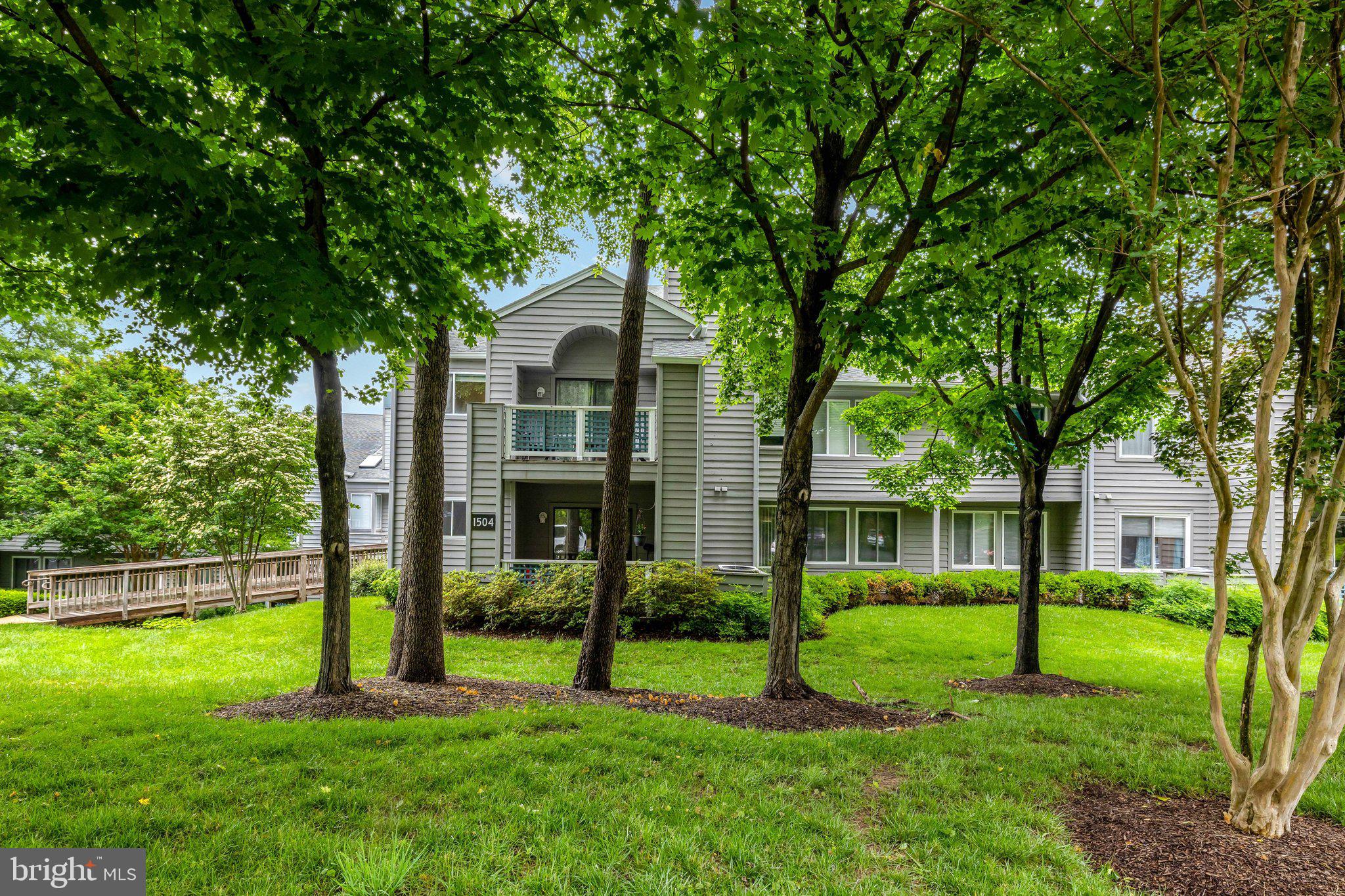 1504 SUMMERCHASE COURT E