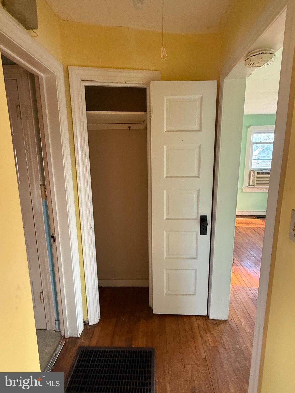 ROYAL VILLAGE - Residential