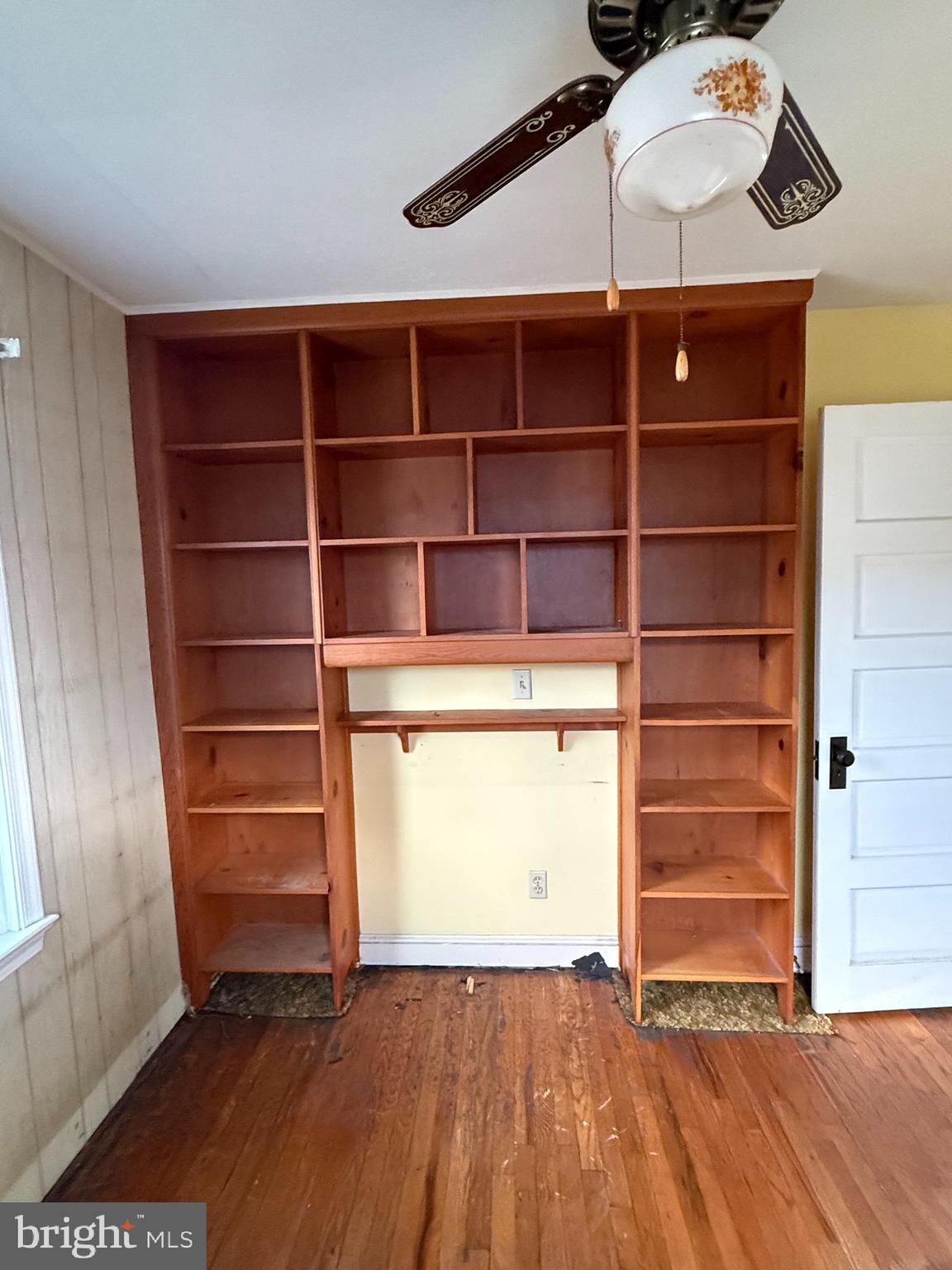 ROYAL VILLAGE - Residential