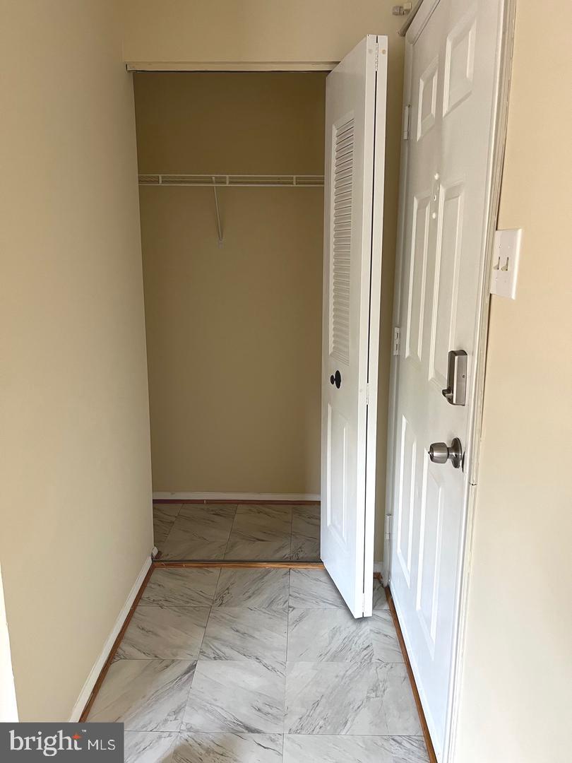 MOUNT VERNON LAKES - Residential Lease