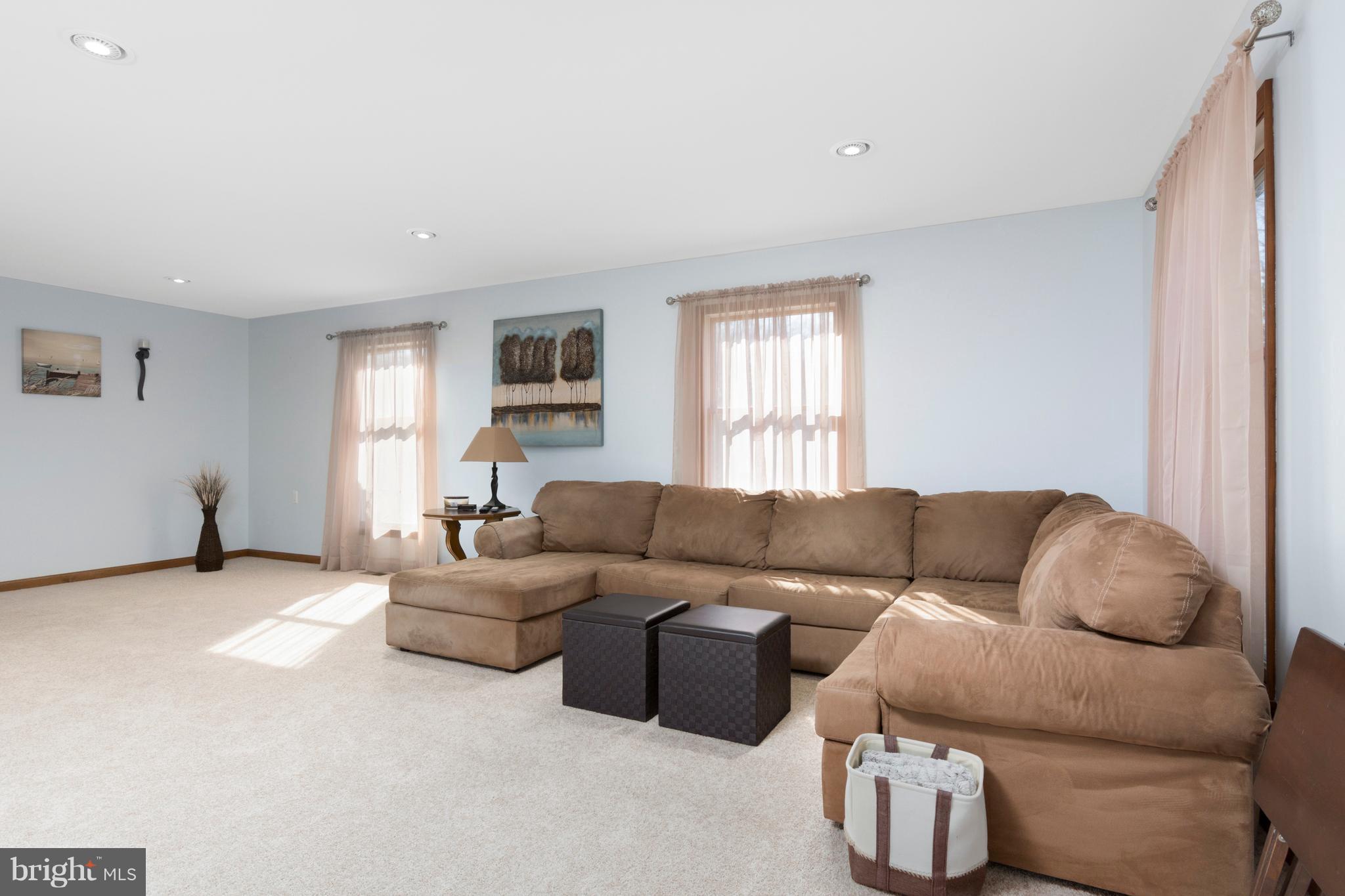 KWANZAN ACRES - Residential