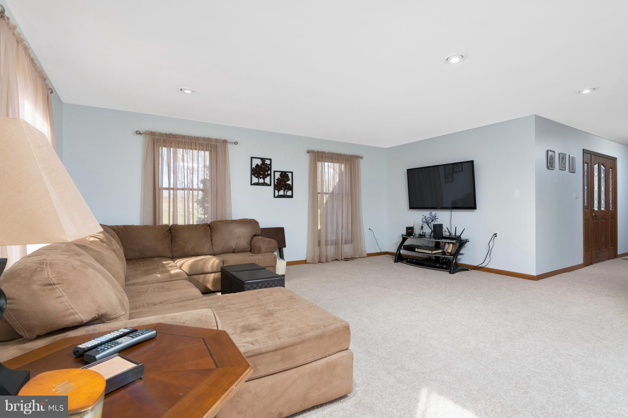 KWANZAN ACRES - Residential