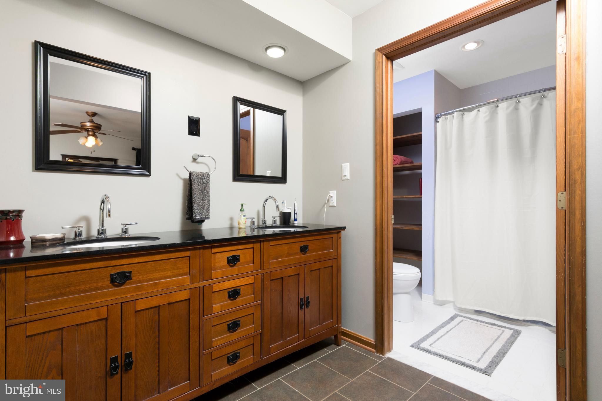 KWANZAN ACRES - Residential