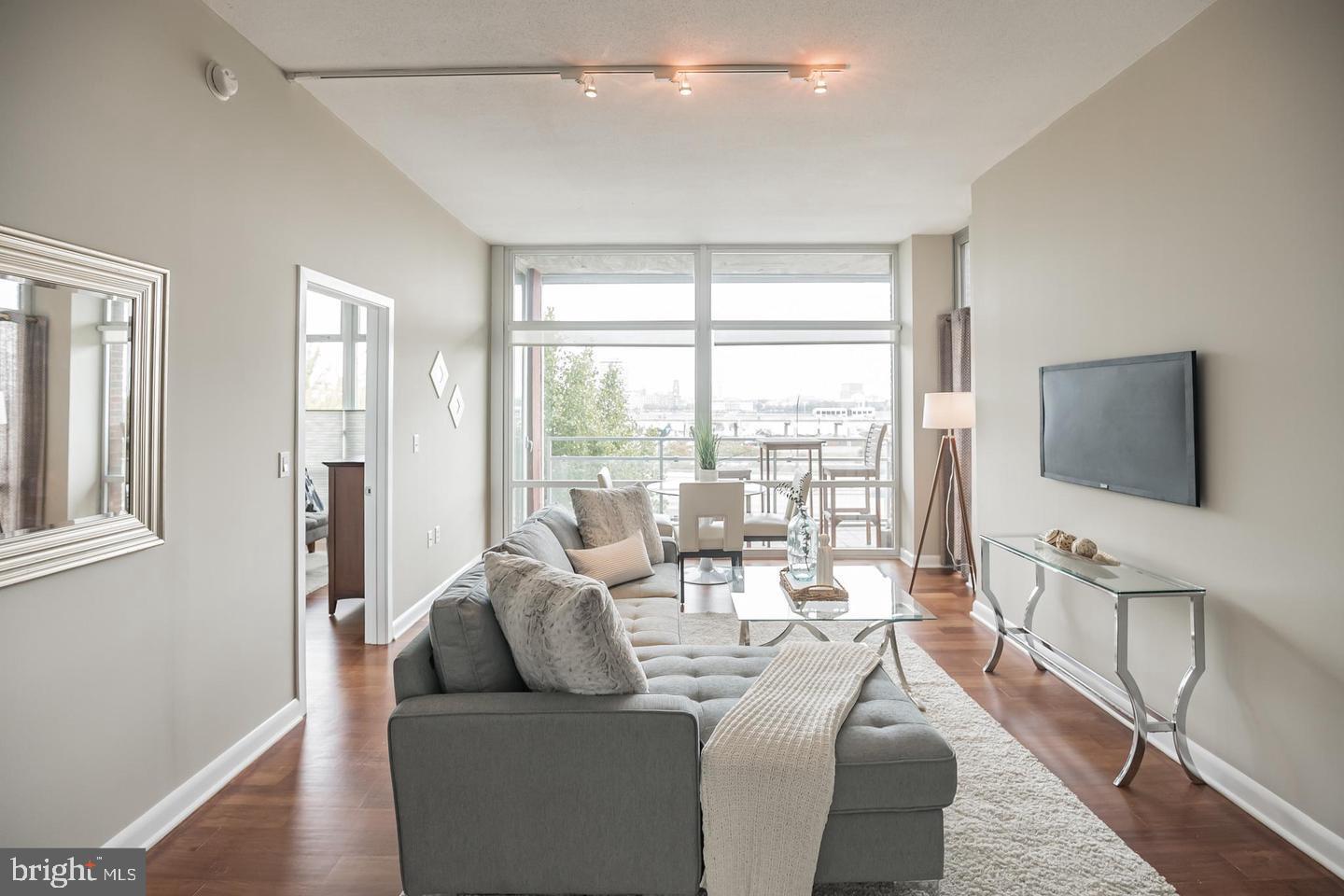 OLD CITY - Residential