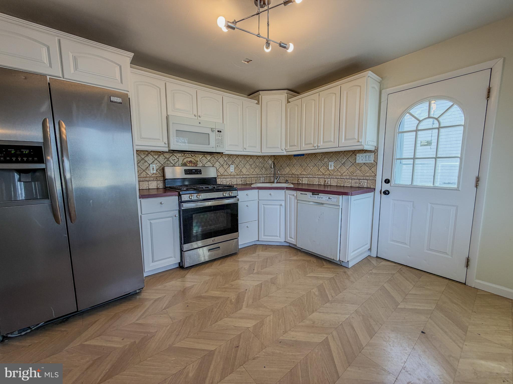 50 E MAPLE AVENUE