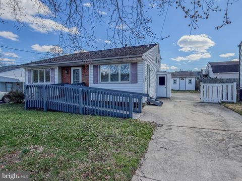 Homes For Sale - 50 E Maple Avenue<br/> BELLMAWR, NJ 08031