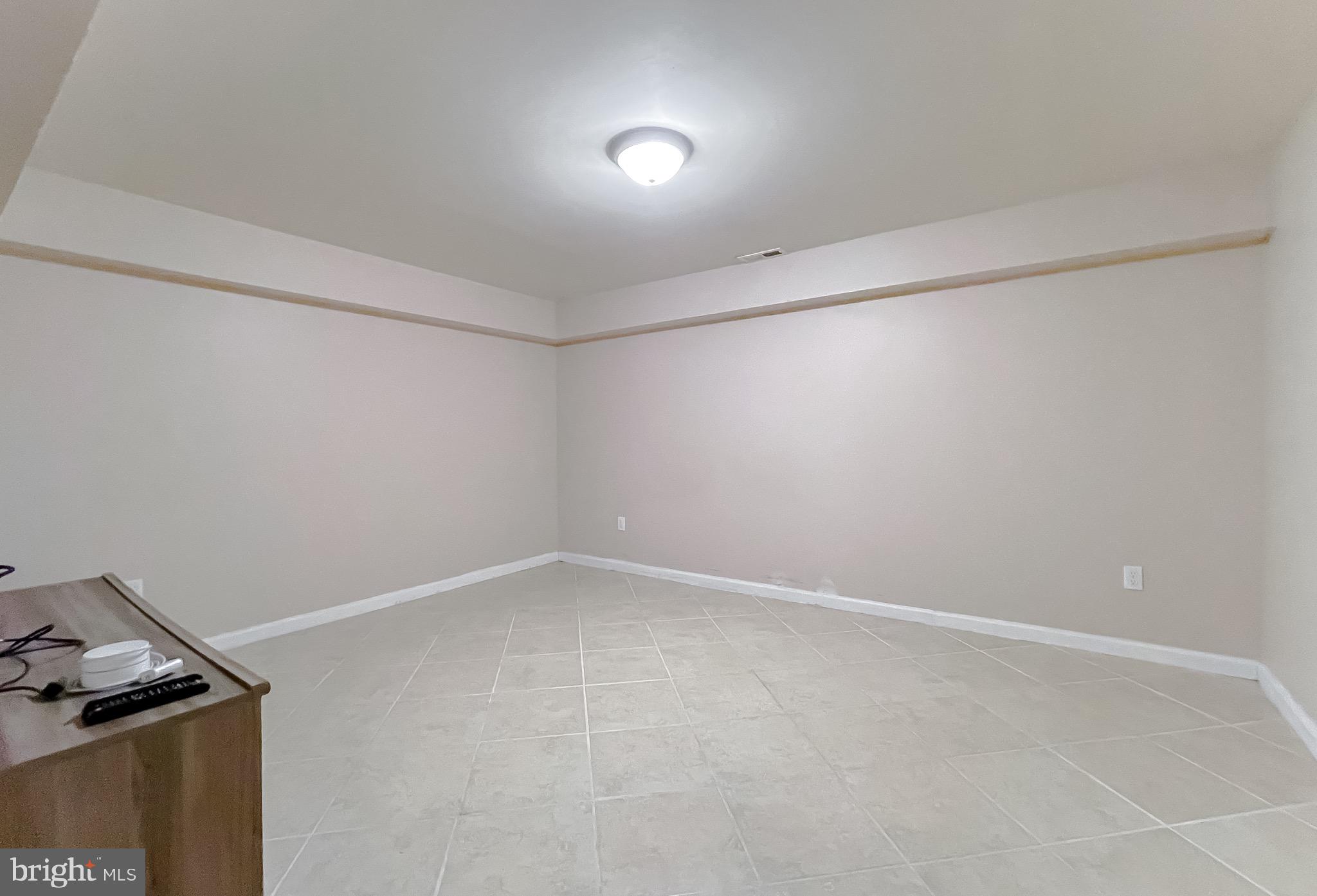 HUNTING QUARTERS - Residential