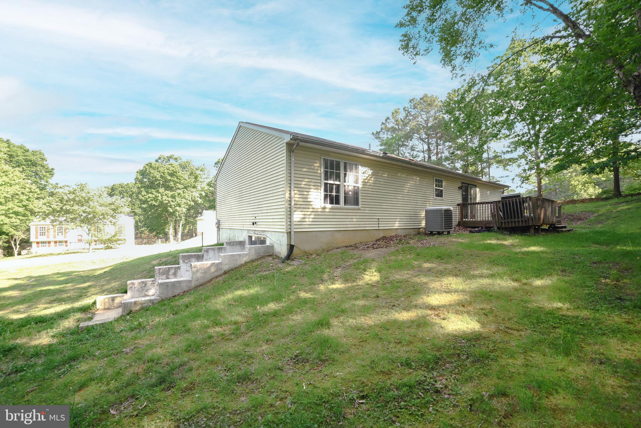 HUNTING QUARTERS - Residential