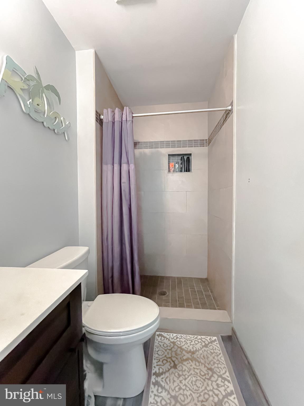 HUNTING QUARTERS - Residential