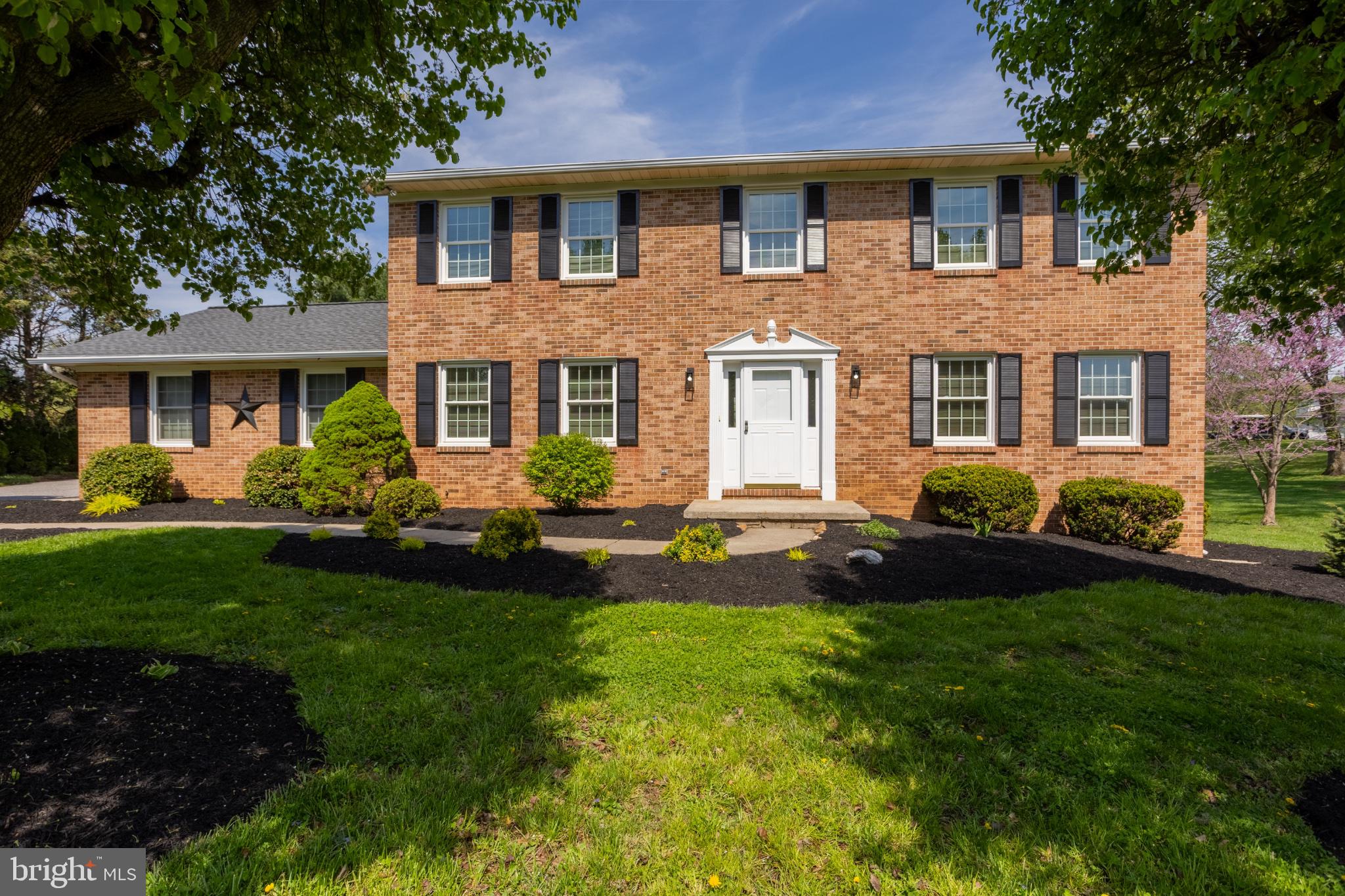 GREENFIELDS - Residential