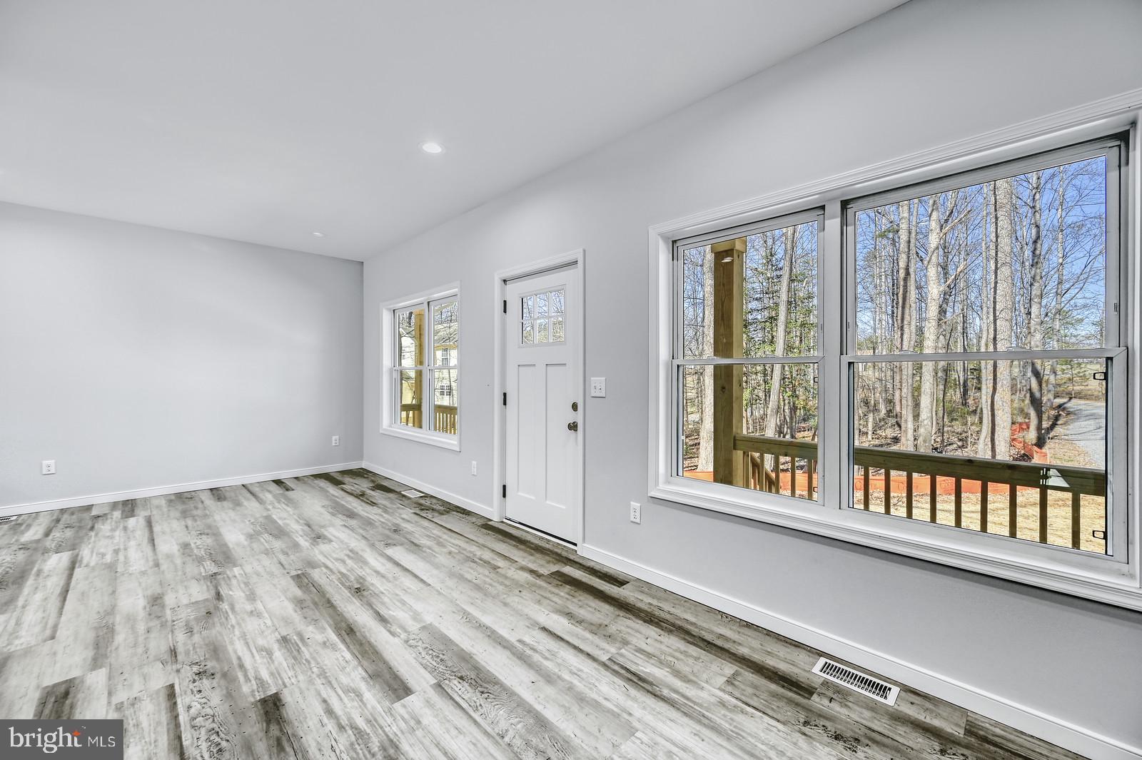 FOREST HILL - Residential