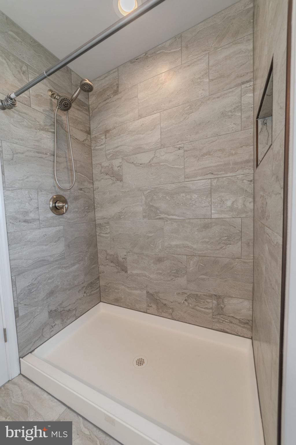 CHANDLERS GLEN - Residential