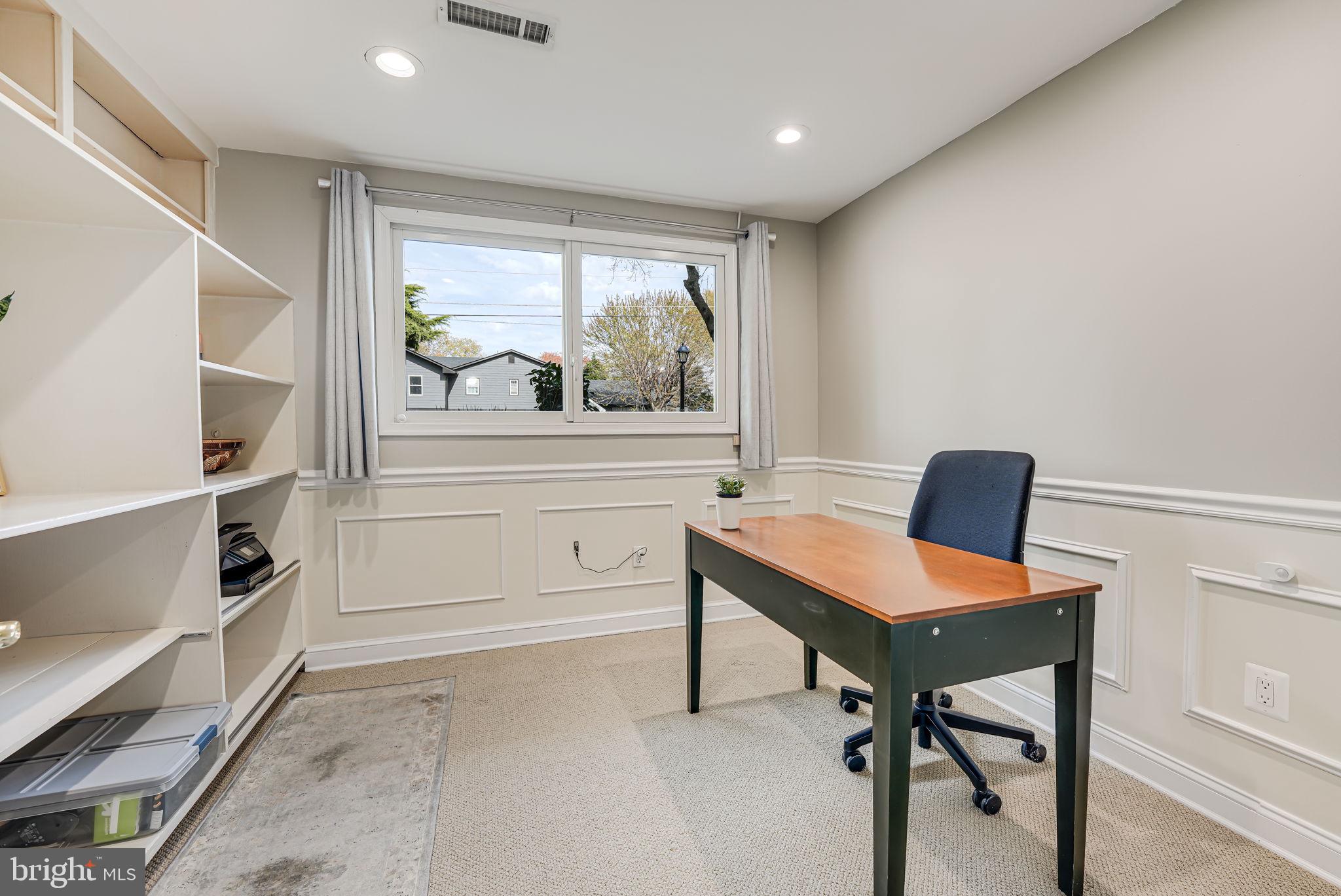 CONGRESSIONAL ACRES - Residential