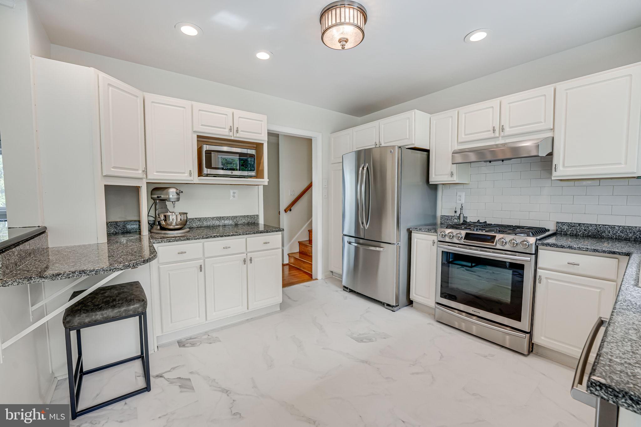 CONGRESSIONAL ACRES - Residential