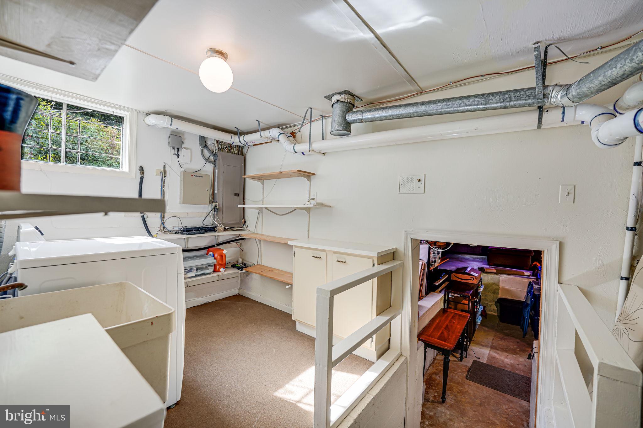 CONGRESSIONAL ACRES - Residential